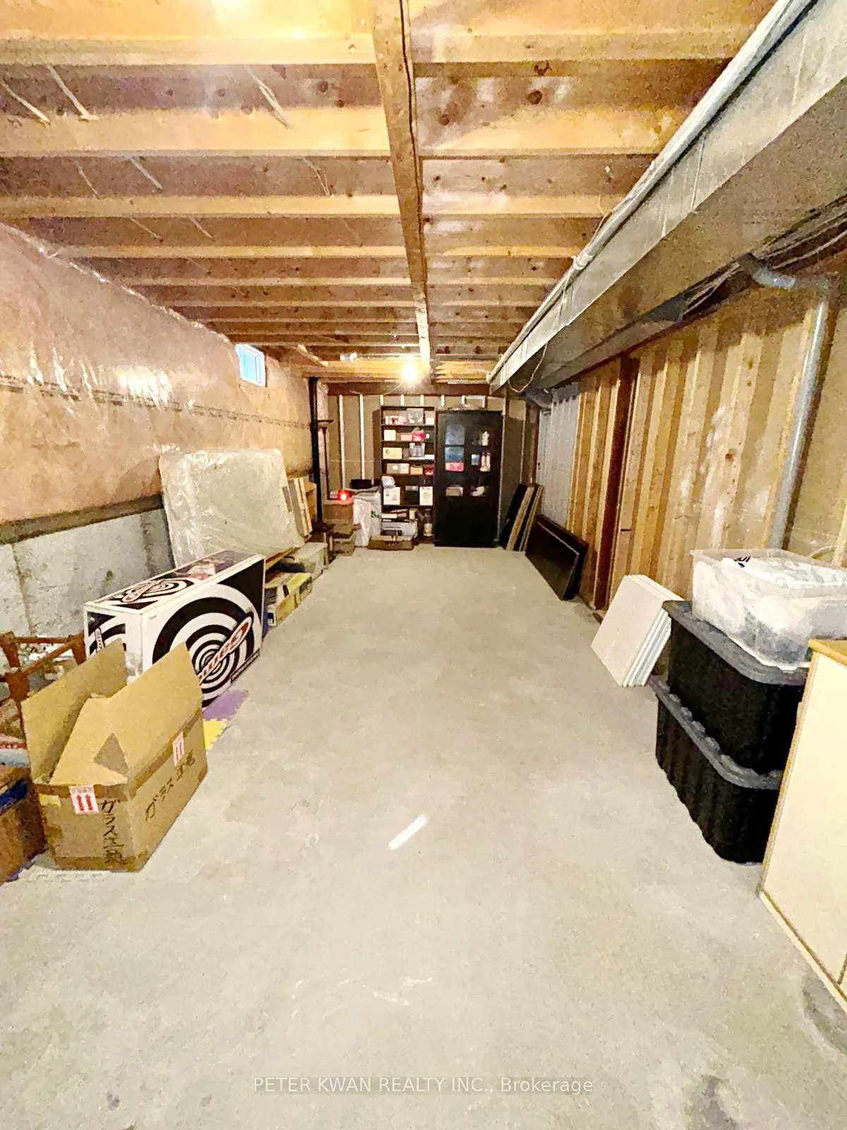 Photo 33 of 231 Pinewood Drive, Vaughan, Crestwood-Springfarm-Yorkhill — HOMEH