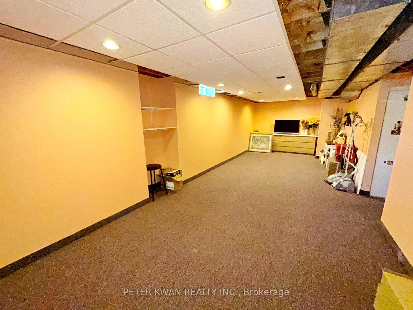 Photo 35 of 231 Pinewood Drive, Vaughan, Crestwood-Springfarm-Yorkhill — HOMEH