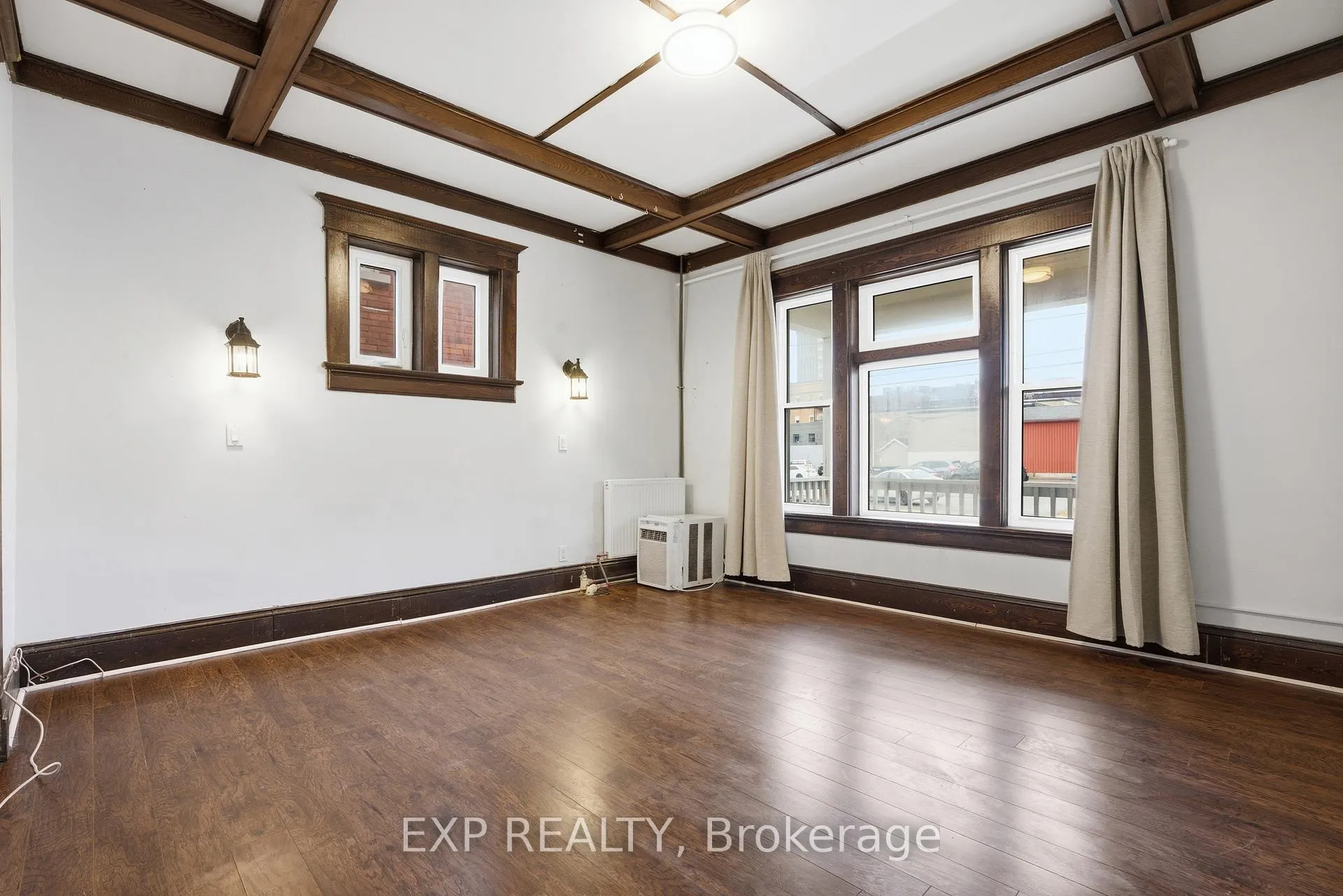 Photo 7 of 30 Regina Street N, Waterloo — HOMEH