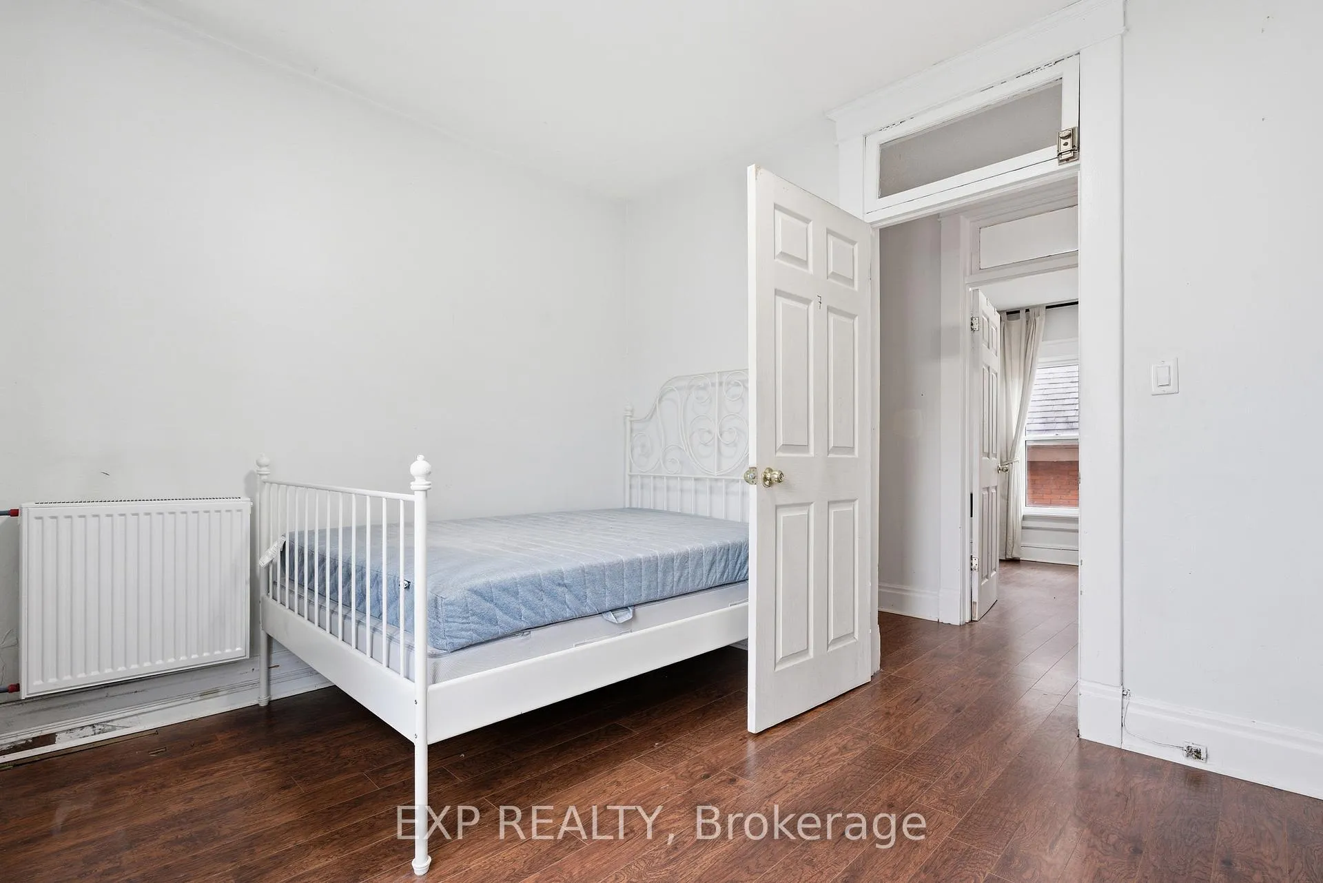Photo 13 of 30 Regina Street N, Waterloo — HOMEH