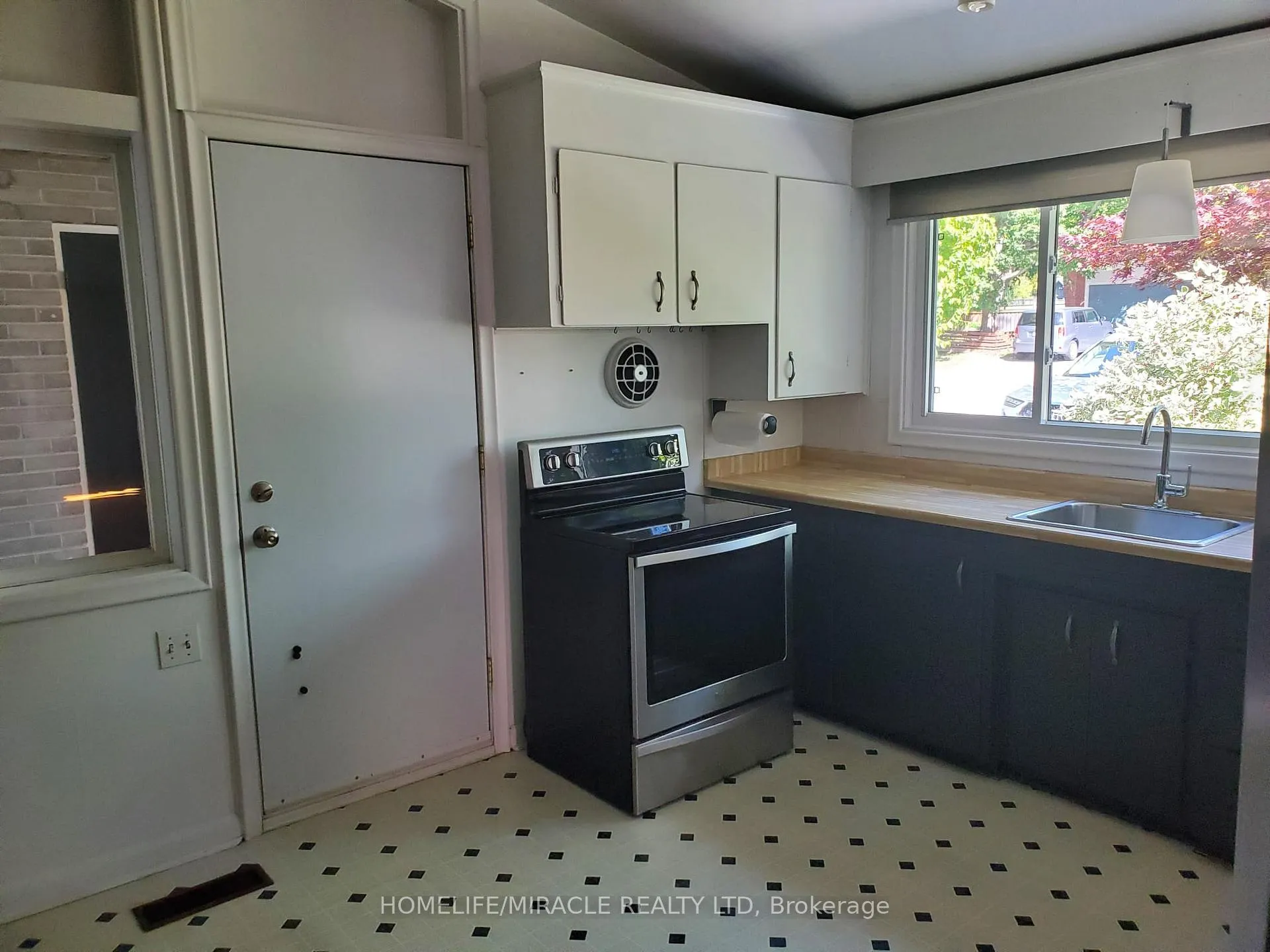Photo 6 of 22 Duffin Street, Ajax, Central West — HOMEH