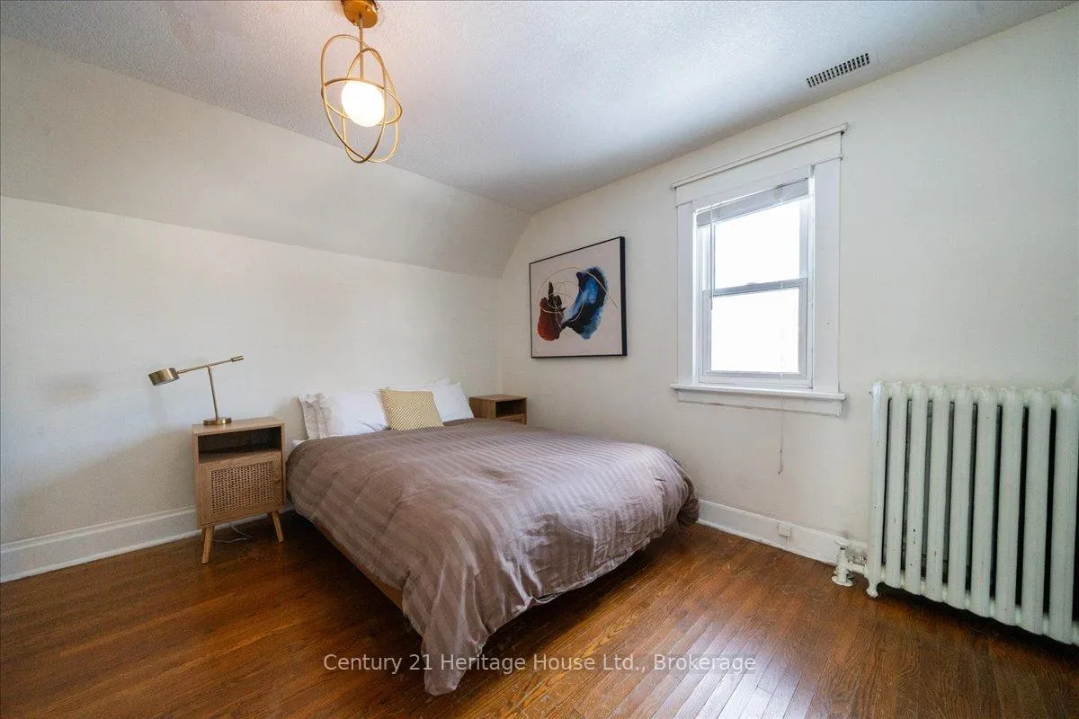Photo 33 of 184 Weber Street E, Kitchener — HOMEH