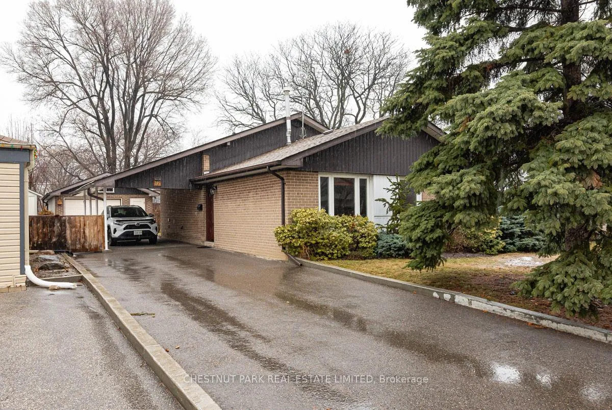 Front of 16 Vanderbrent Crescent