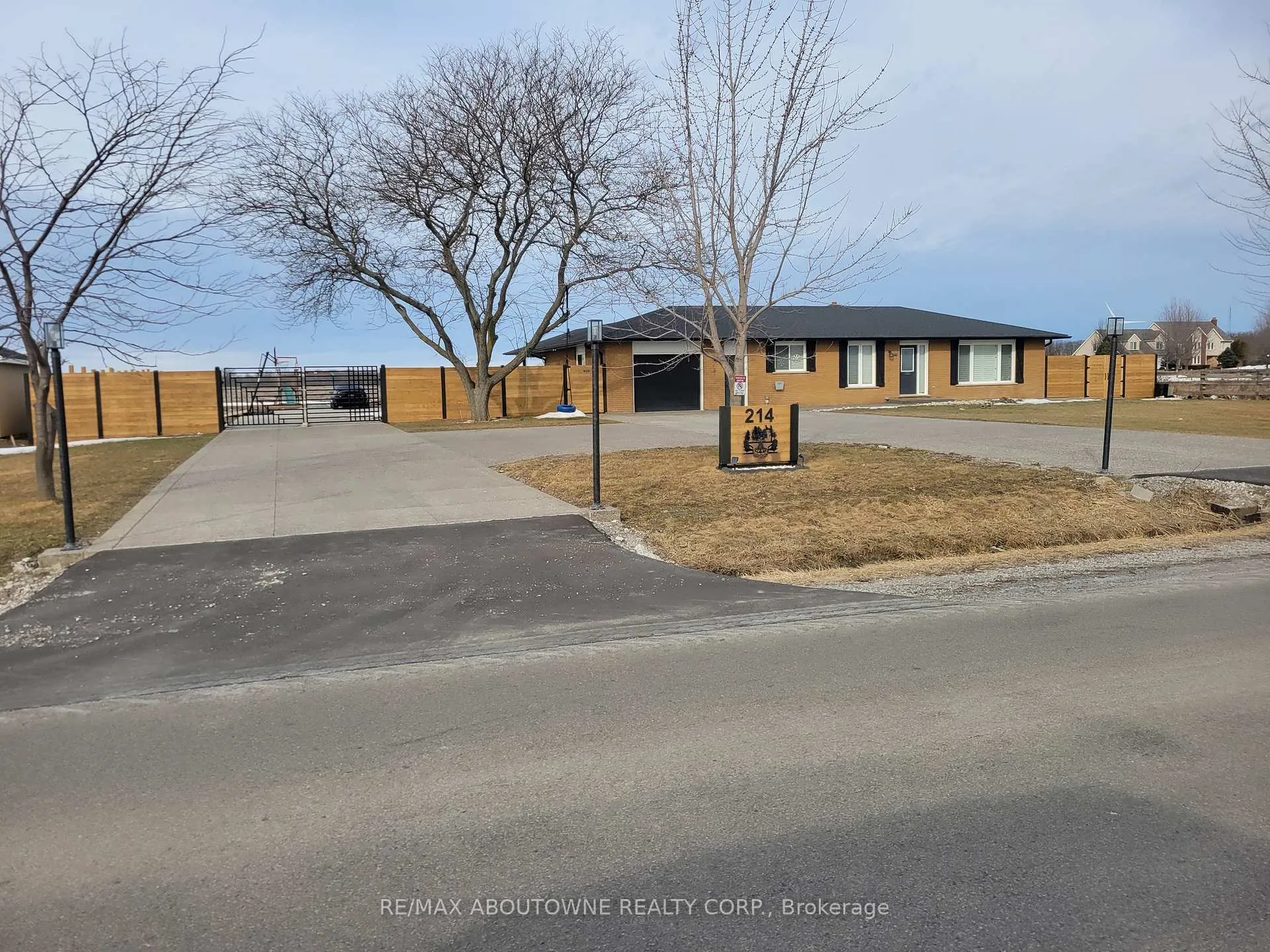 Front of 214 Binbrook Road