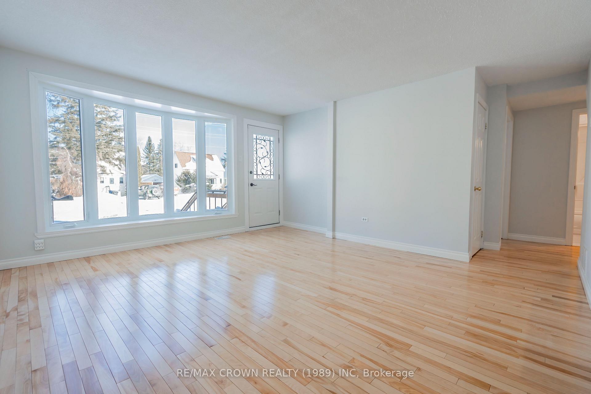 Photo 14 of 63 Bowman Avenue, Kapuskasing — HOMEH