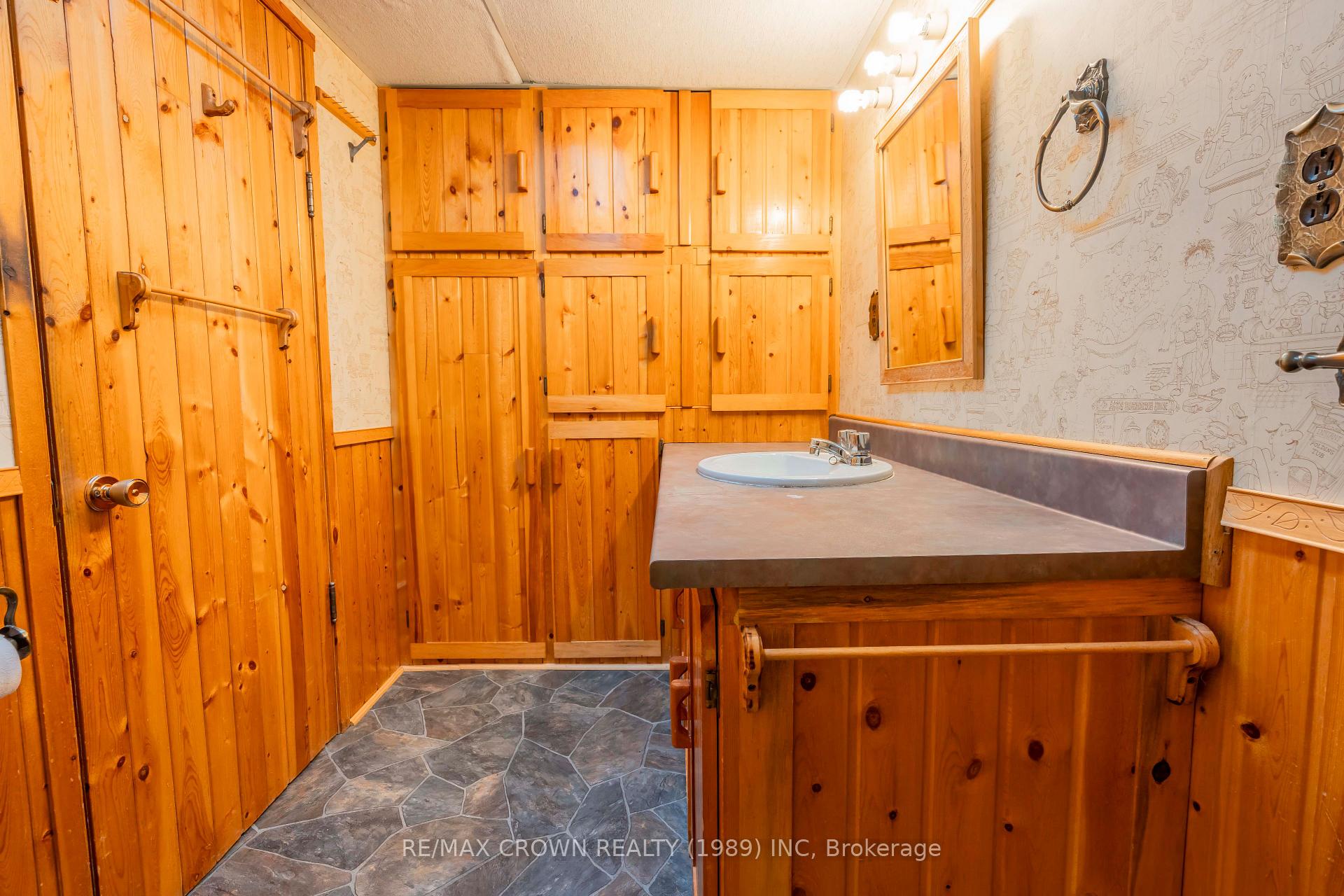 Photo 39 of 63 Bowman Avenue, Kapuskasing — HOMEH