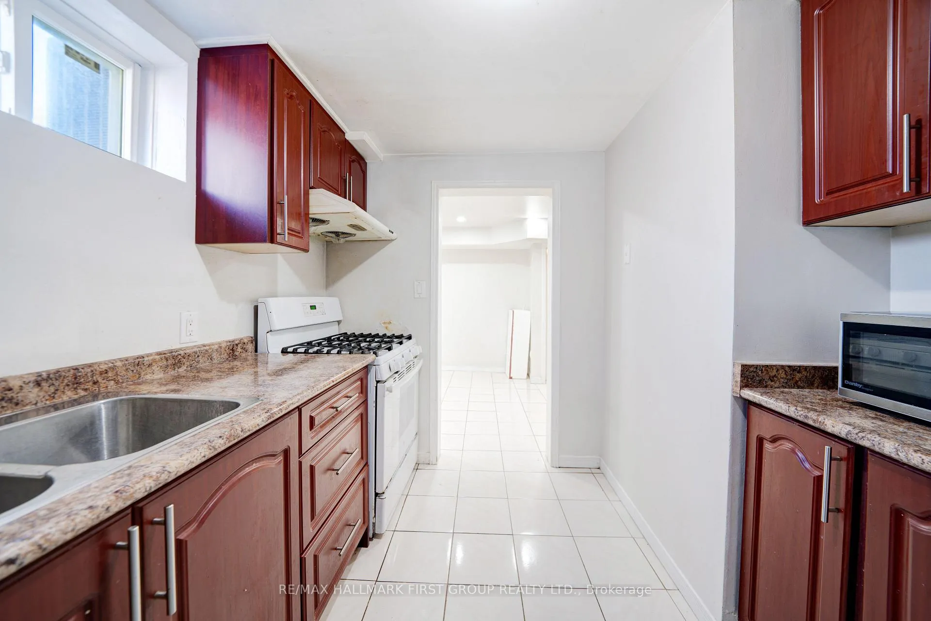 Photo 12 of 5 Claresholme Drive, Scarborough, Highland Creek — HOMEH