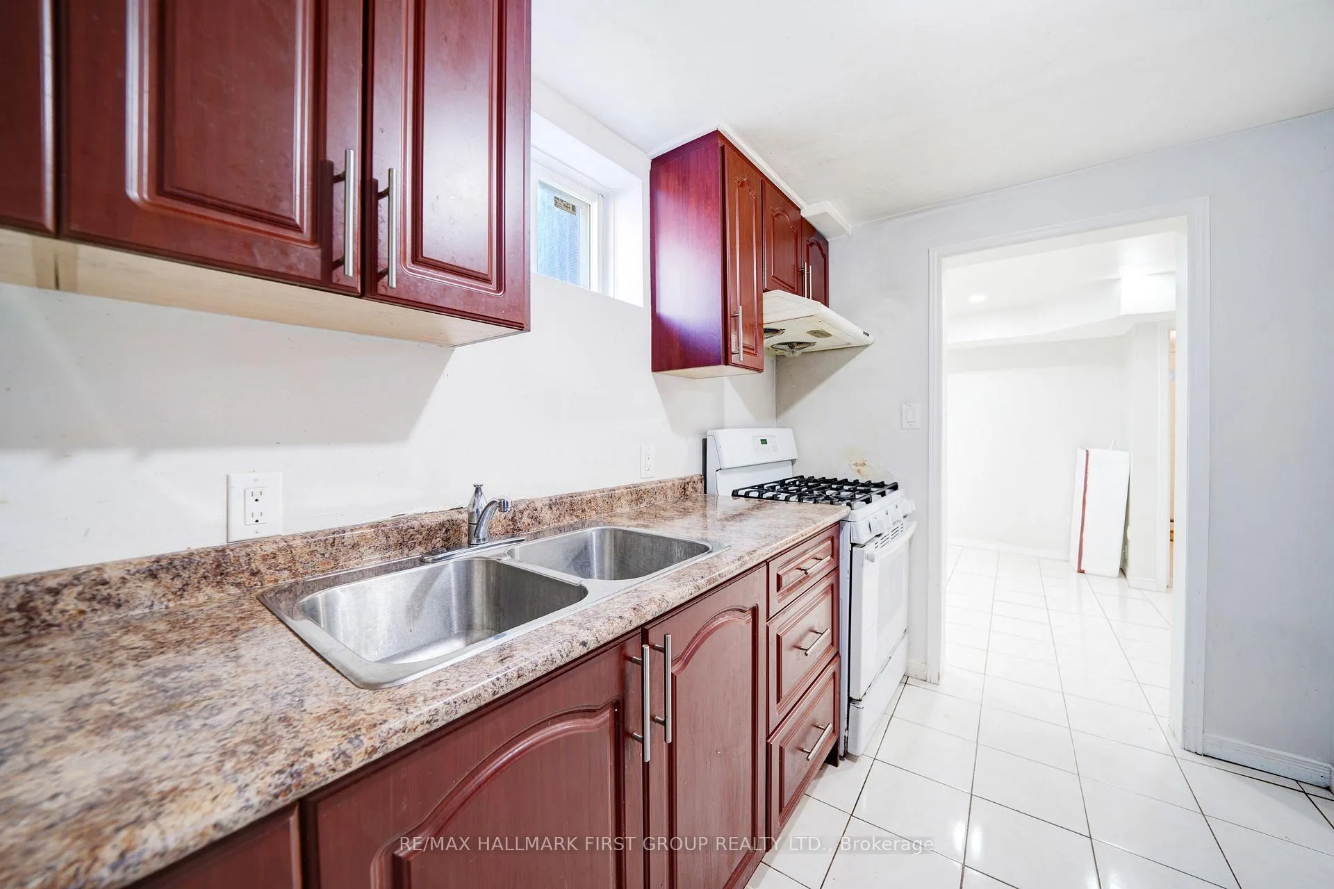 Photo 13 of 5 Claresholme Drive, Scarborough, Highland Creek — HOMEH
