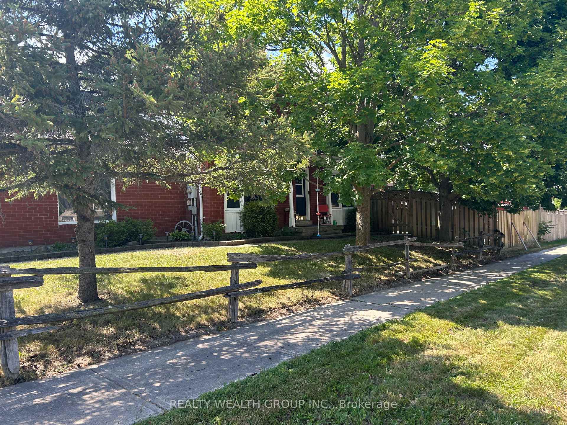 Photo 4 of 1226 Benson Street, Innisfil, Alcona — HOMEH