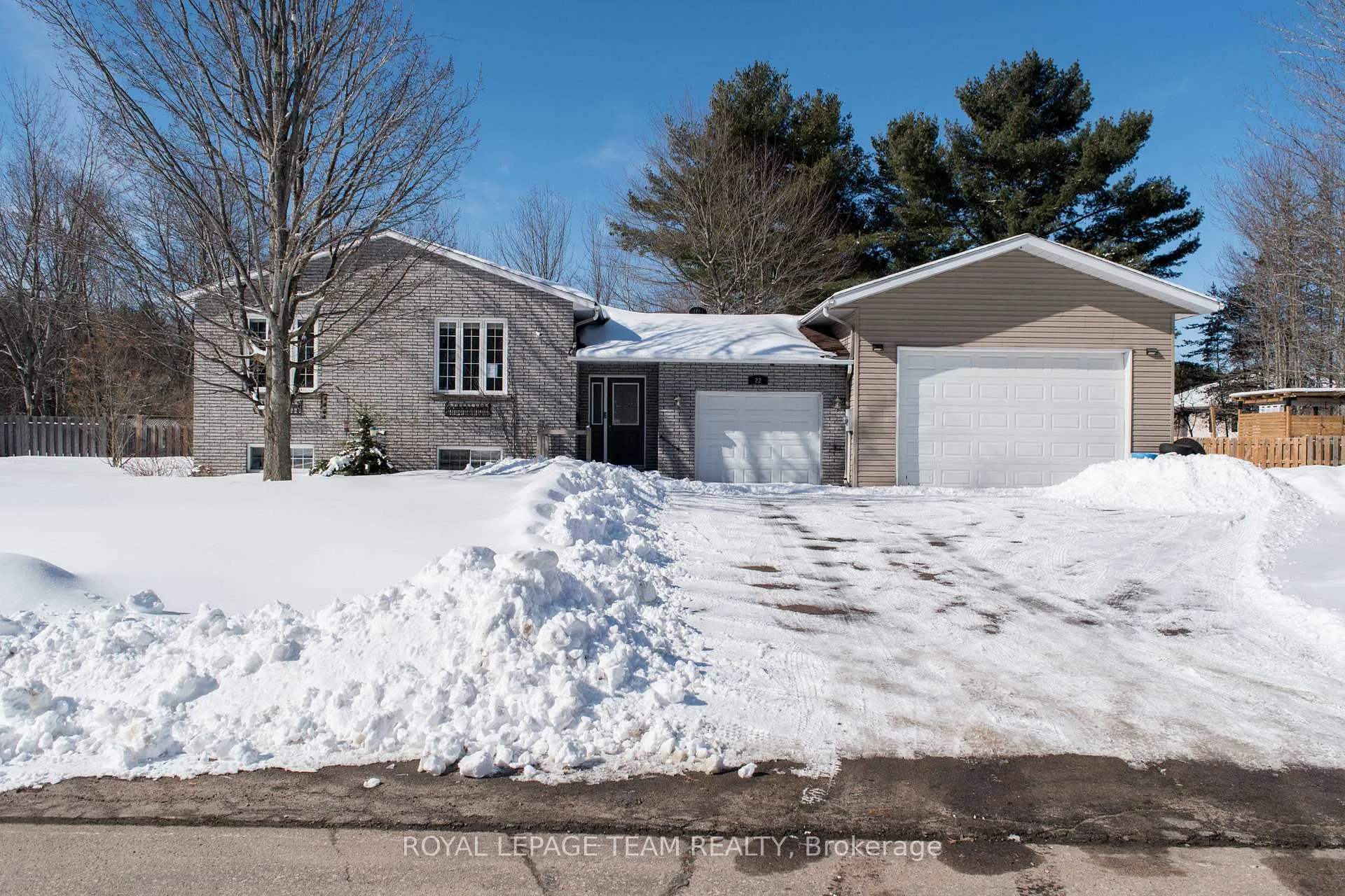 Front of 22 Ravenwood Crescent