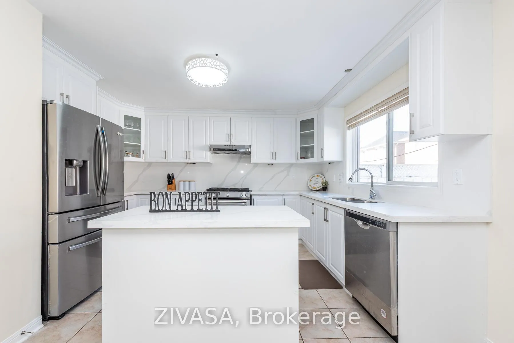 Photo 9 of 10 Upshall Drive, Brampton, Vales of Castlemore — HOMEH