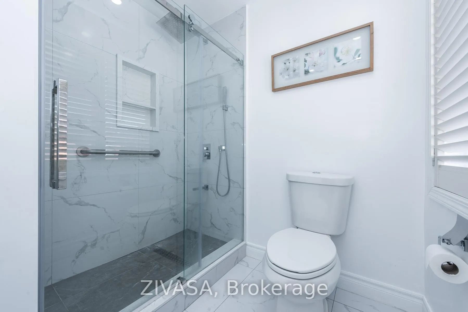 Photo 22 of 10 Upshall Drive, Brampton, Vales of Castlemore — HOMEH