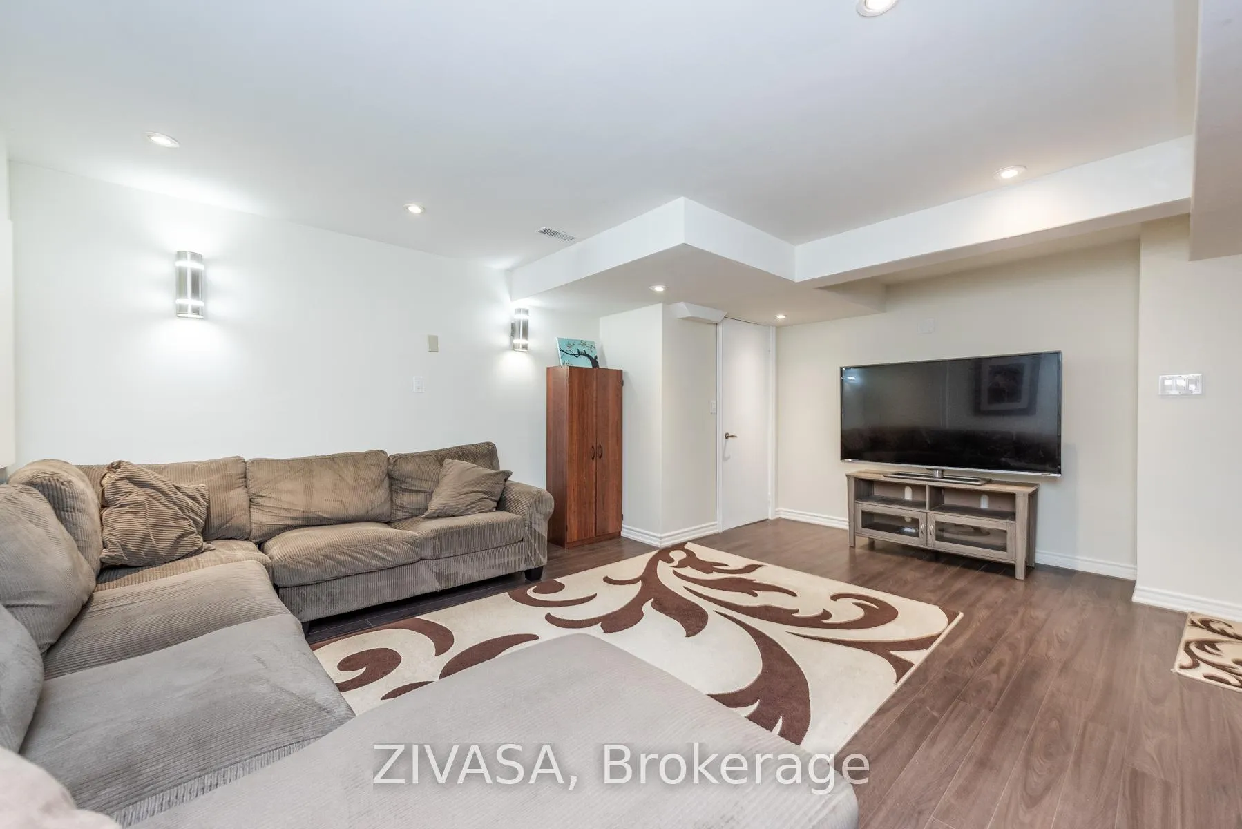 Photo 34 of 10 Upshall Drive, Brampton, Vales of Castlemore — HOMEH