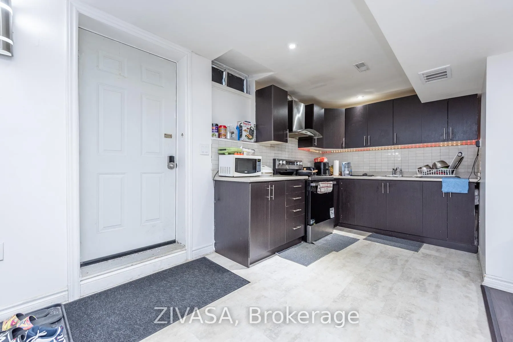 Photo 37 of 10 Upshall Drive, Brampton, Vales of Castlemore — HOMEH