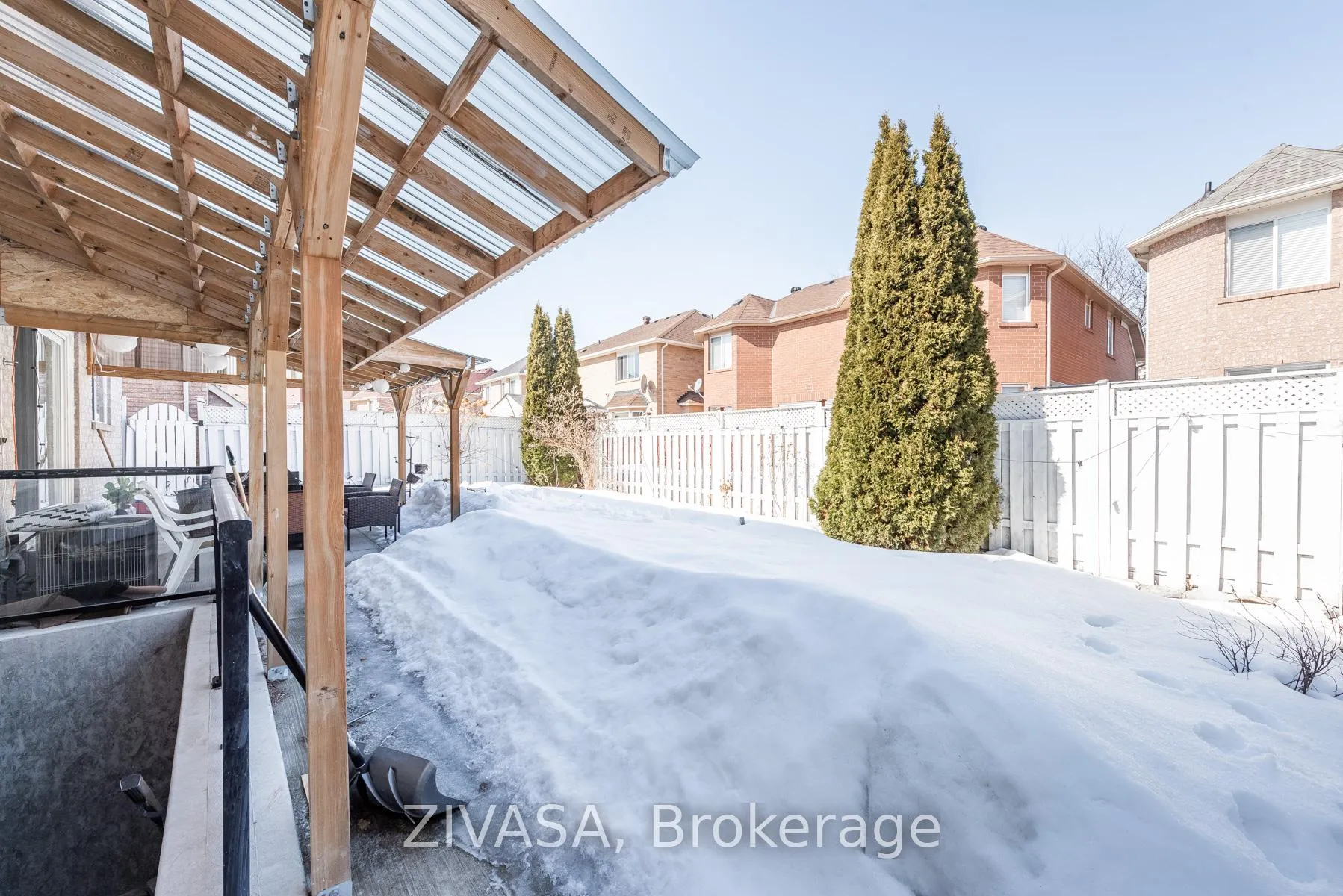 Photo 45 of 10 Upshall Drive, Brampton, Vales of Castlemore — HOMEH