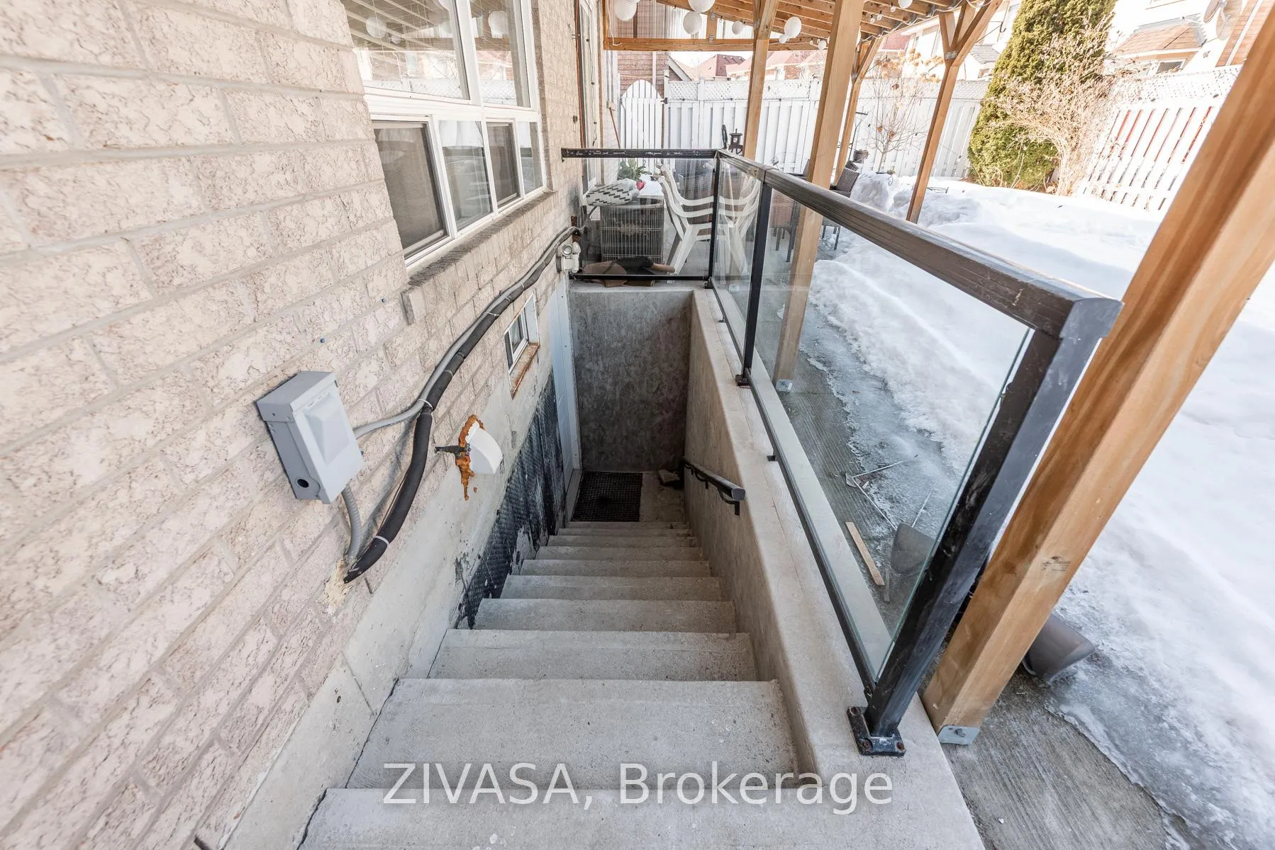 Photo 46 of 10 Upshall Drive, Brampton, Vales of Castlemore — HOMEH