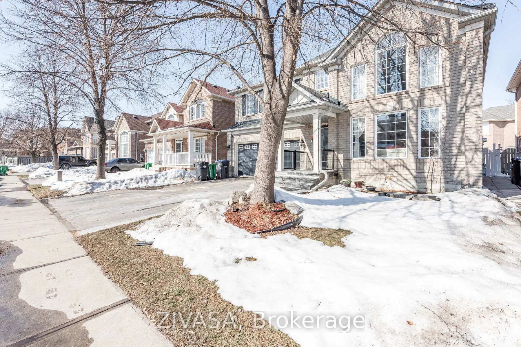 Photo 47 of 10 Upshall Drive, Brampton, Vales of Castlemore — HOMEH