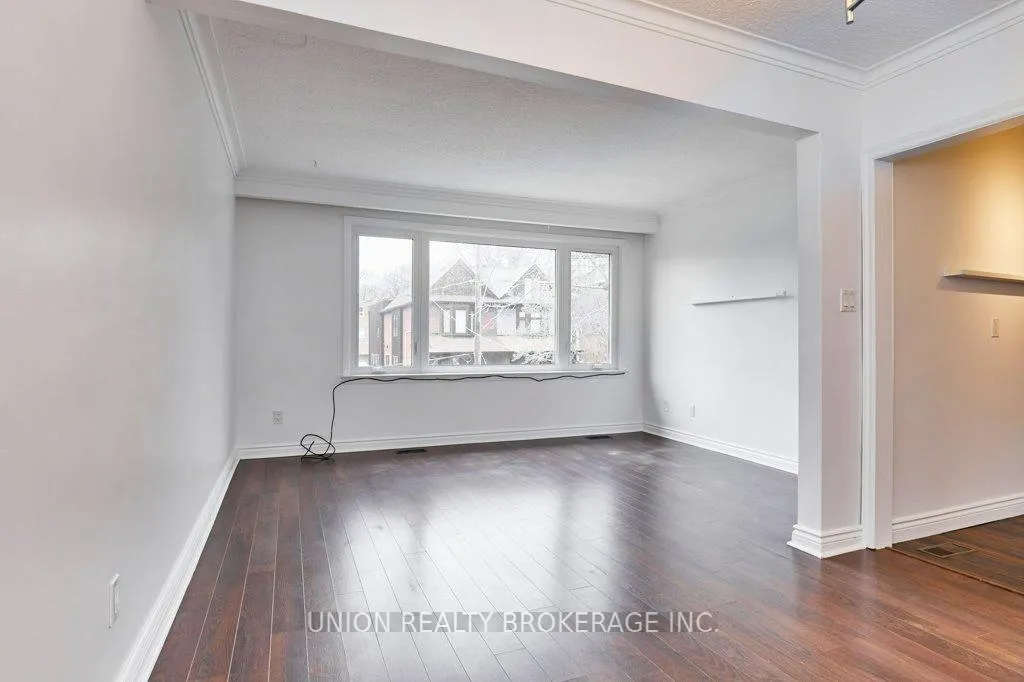 Photo 2 of Unit UPPER, 125 Willow Avenue, Toronto, The Beaches — HOMEH