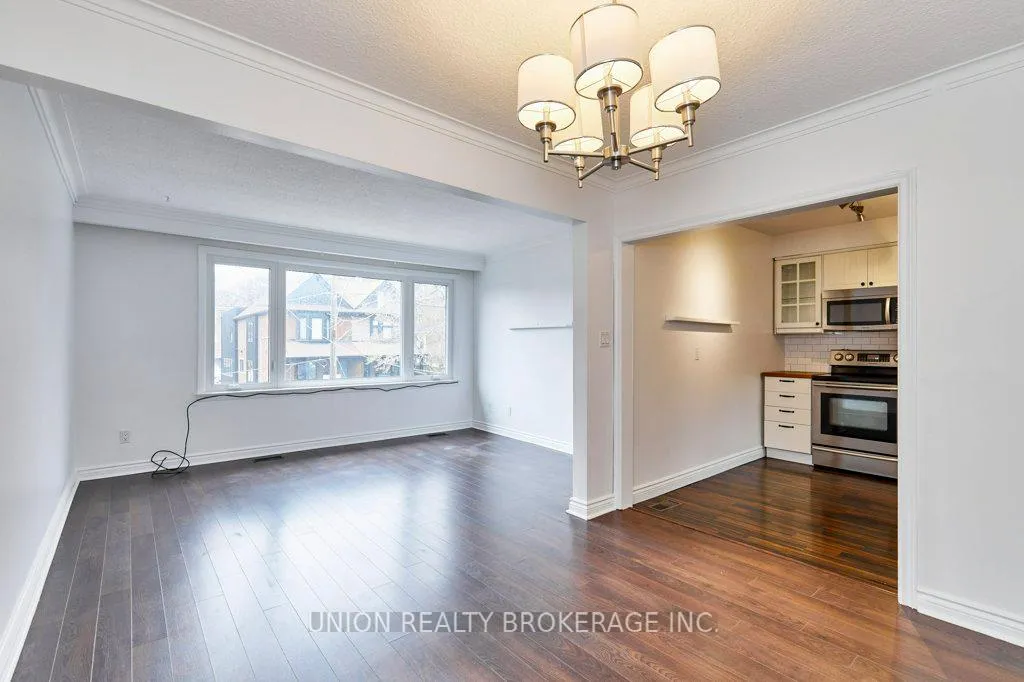 Photo 3 of Unit UPPER, 125 Willow Avenue, Toronto, The Beaches — HOMEH