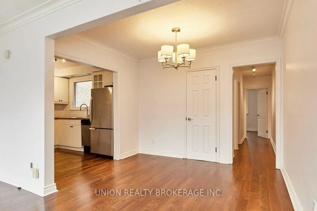 Photo 7 of Unit UPPER, 125 Willow Avenue, Toronto, The Beaches — HOMEH