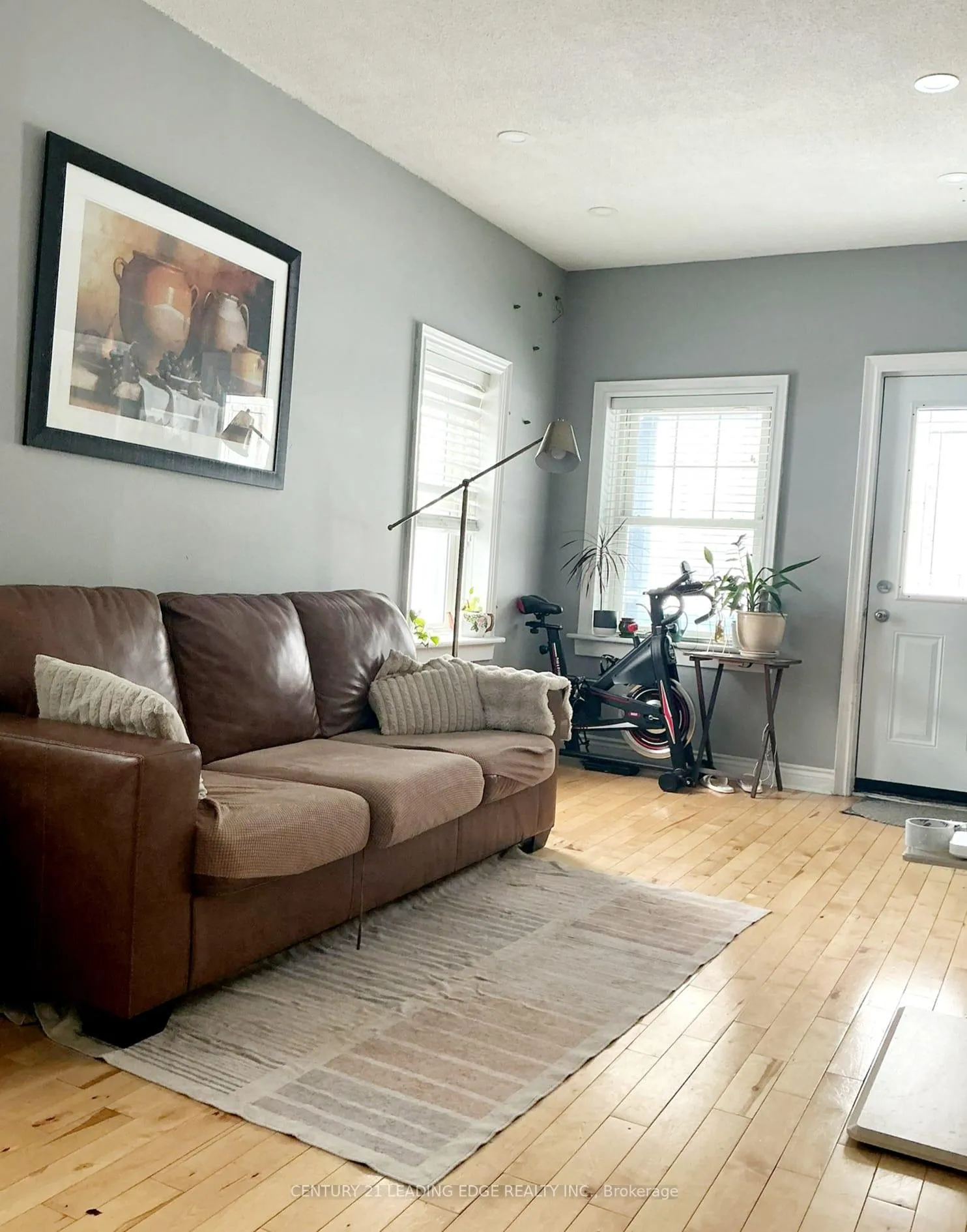 Photo 3 of 273 Clarke Street, Oshawa, Central — HOMEH