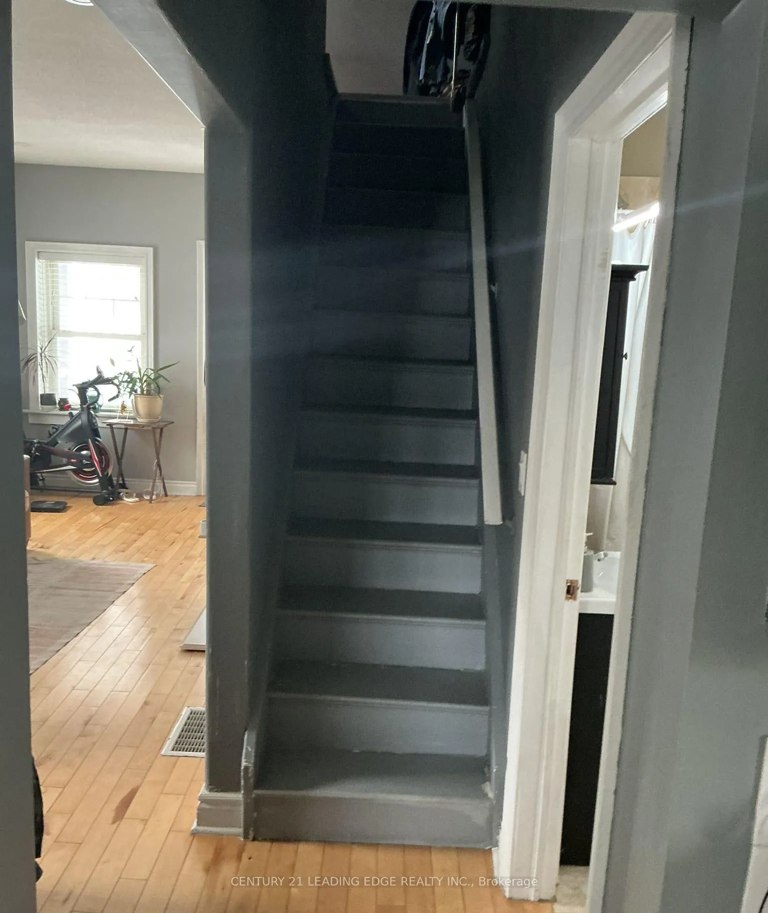 Photo 4 of 273 Clarke Street, Oshawa, Central — HOMEH