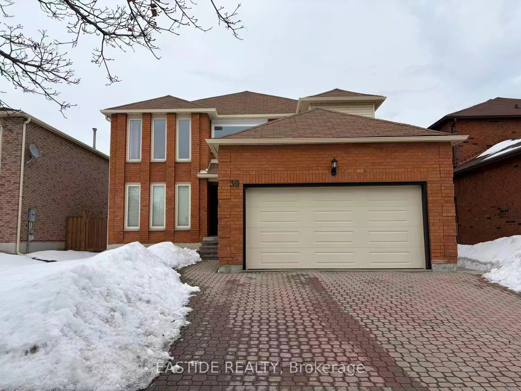 Photo 1 of 39 Coppard Avenue, Markham, Middlefield — HOMEH