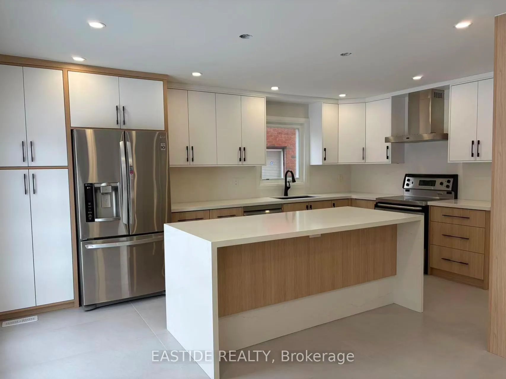 Photo 7 of 39 Coppard Avenue, Markham, Middlefield — HOMEH