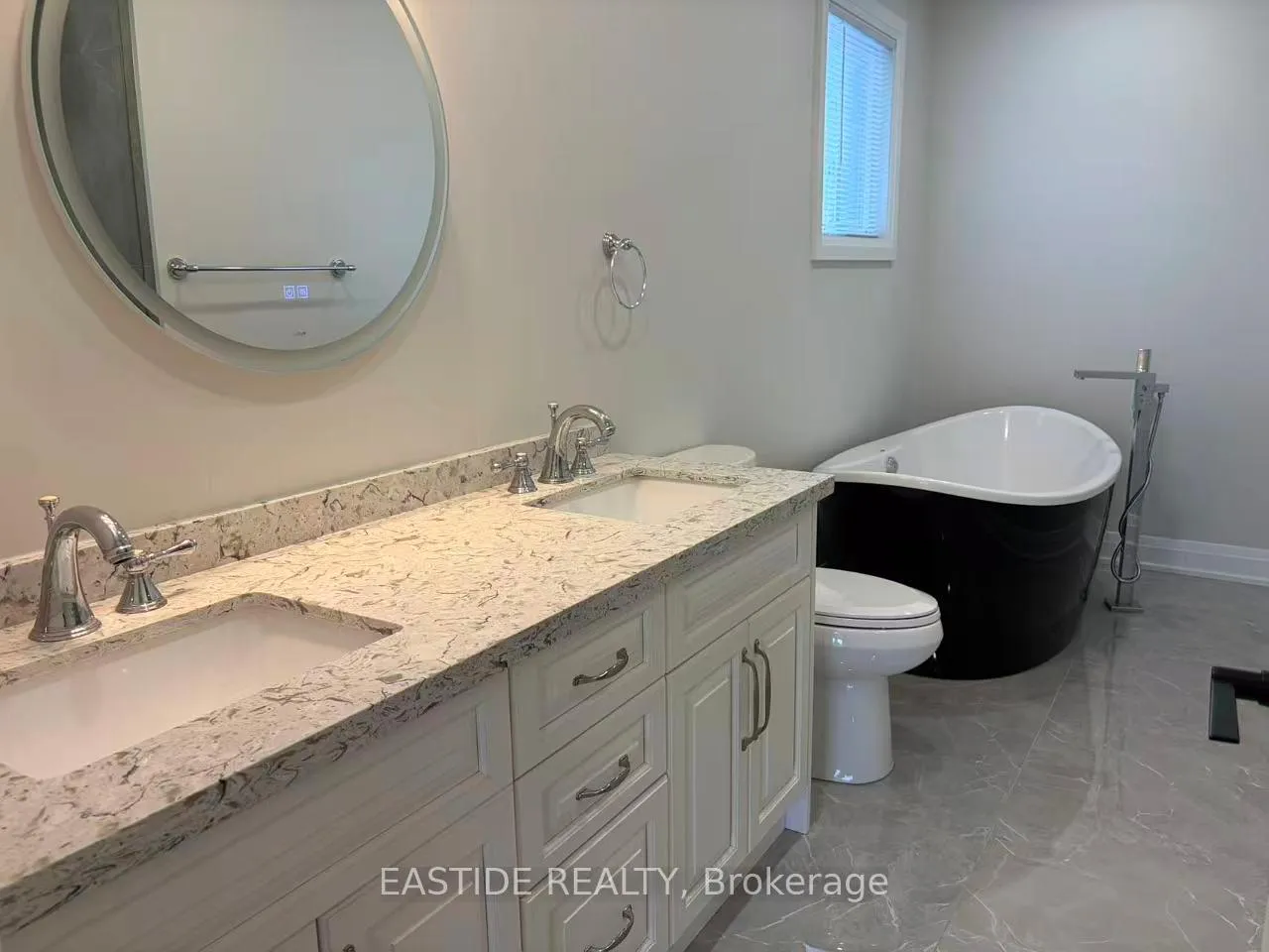 Photo 14 of 39 Coppard Avenue, Markham, Middlefield — HOMEH