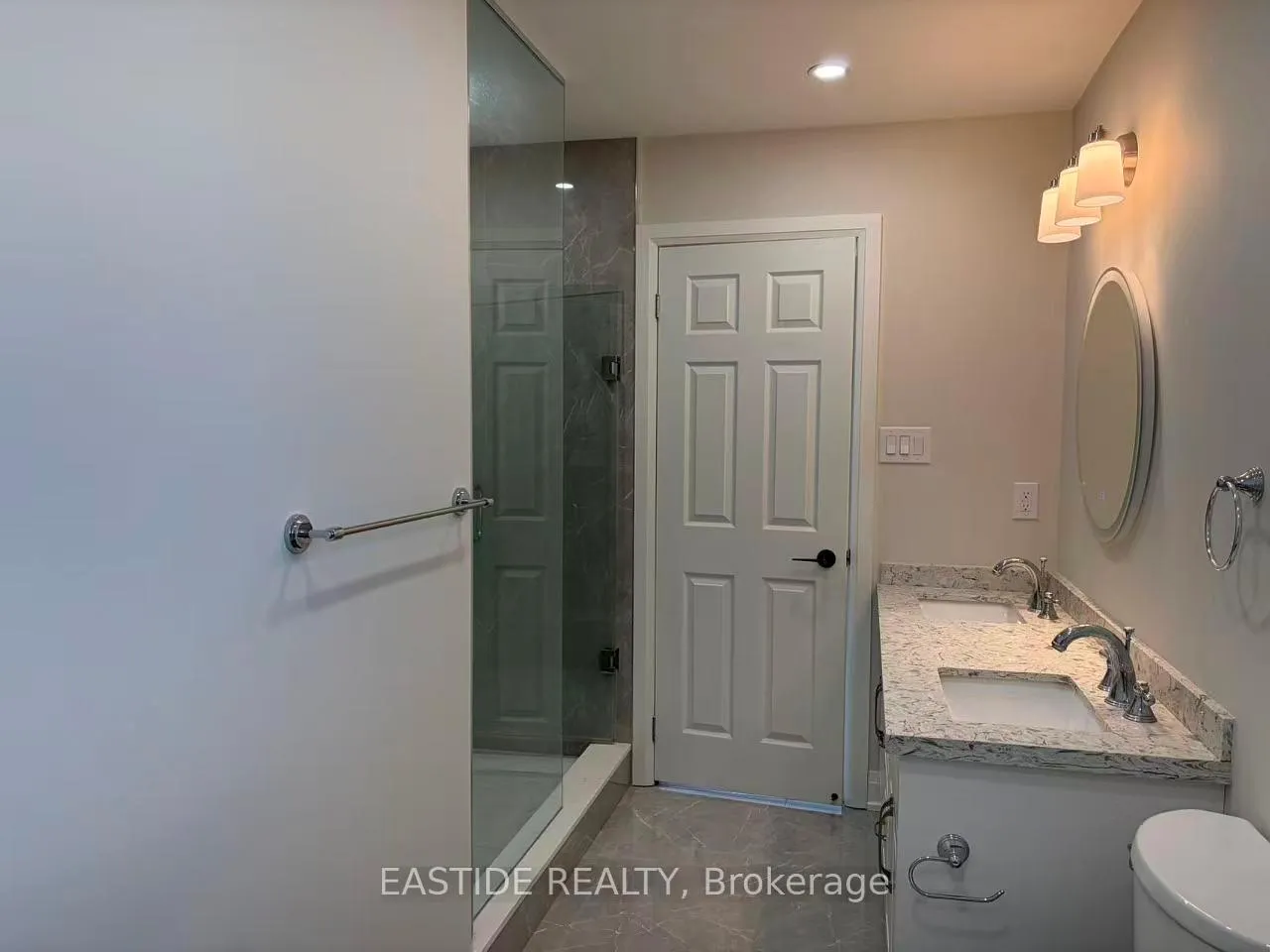 Photo 15 of 39 Coppard Avenue, Markham, Middlefield — HOMEH