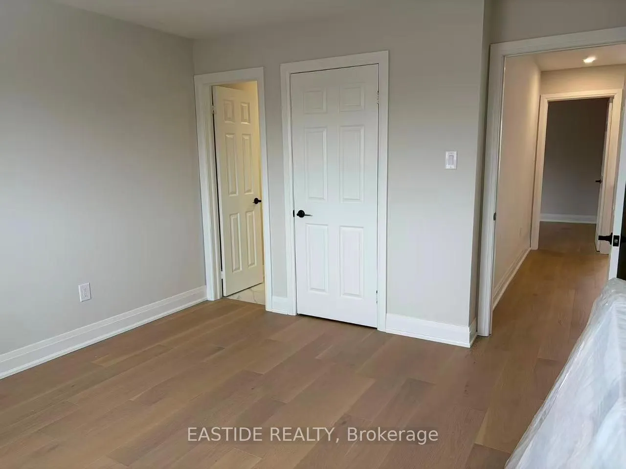 Photo 19 of 39 Coppard Avenue, Markham, Middlefield — HOMEH