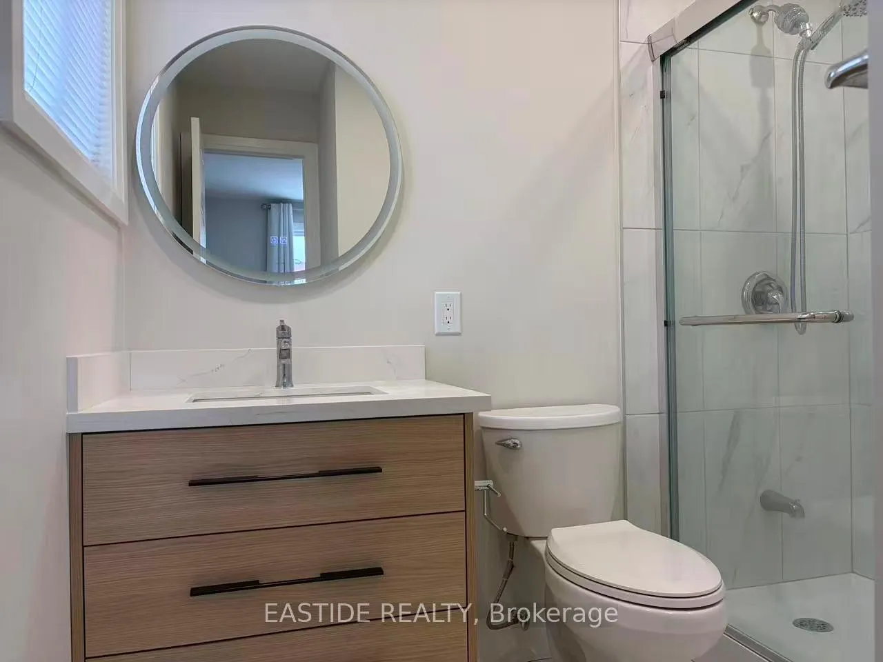 Photo 20 of 39 Coppard Avenue, Markham, Middlefield — HOMEH