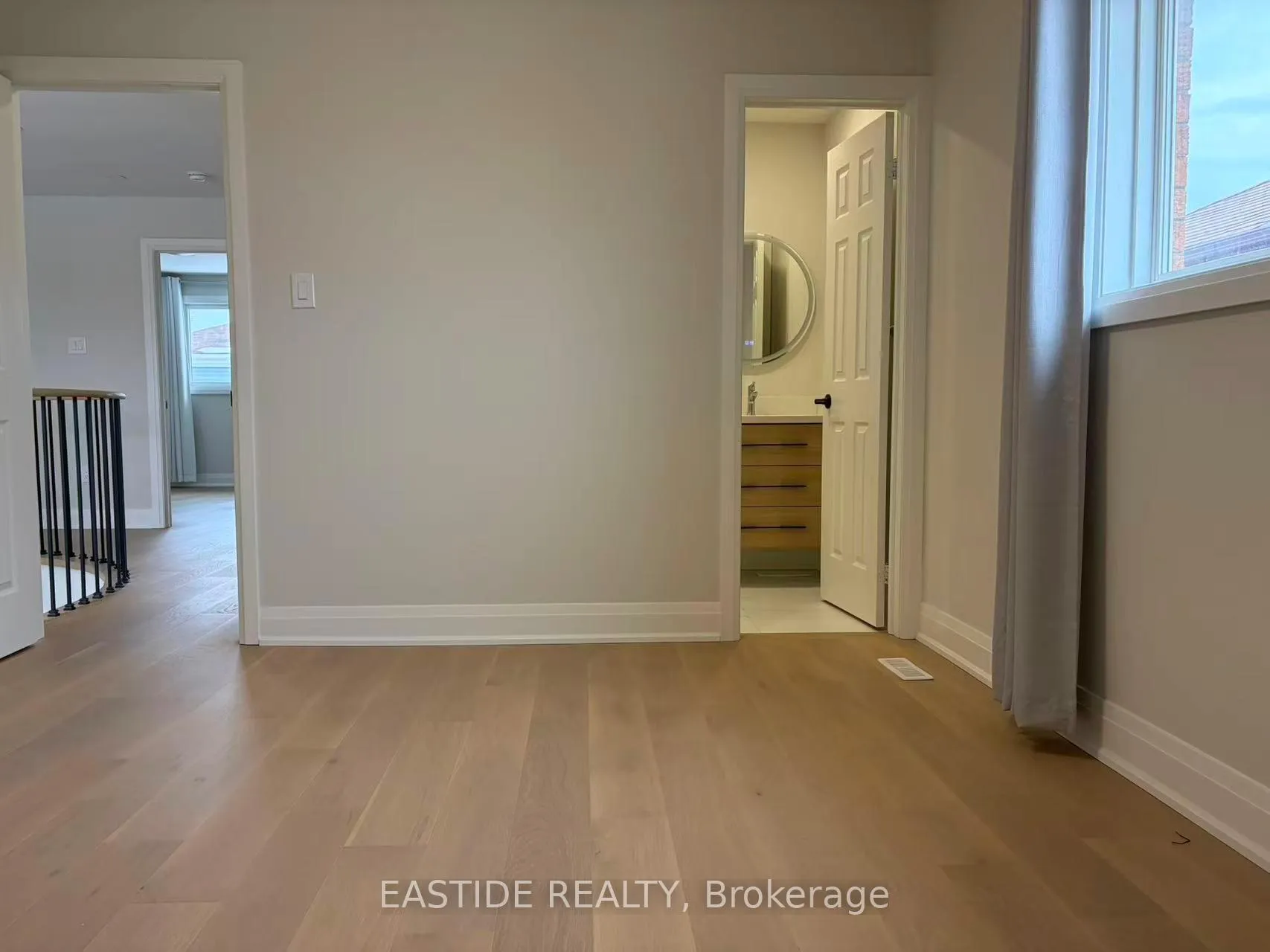 Photo 21 of 39 Coppard Avenue, Markham, Middlefield — HOMEH