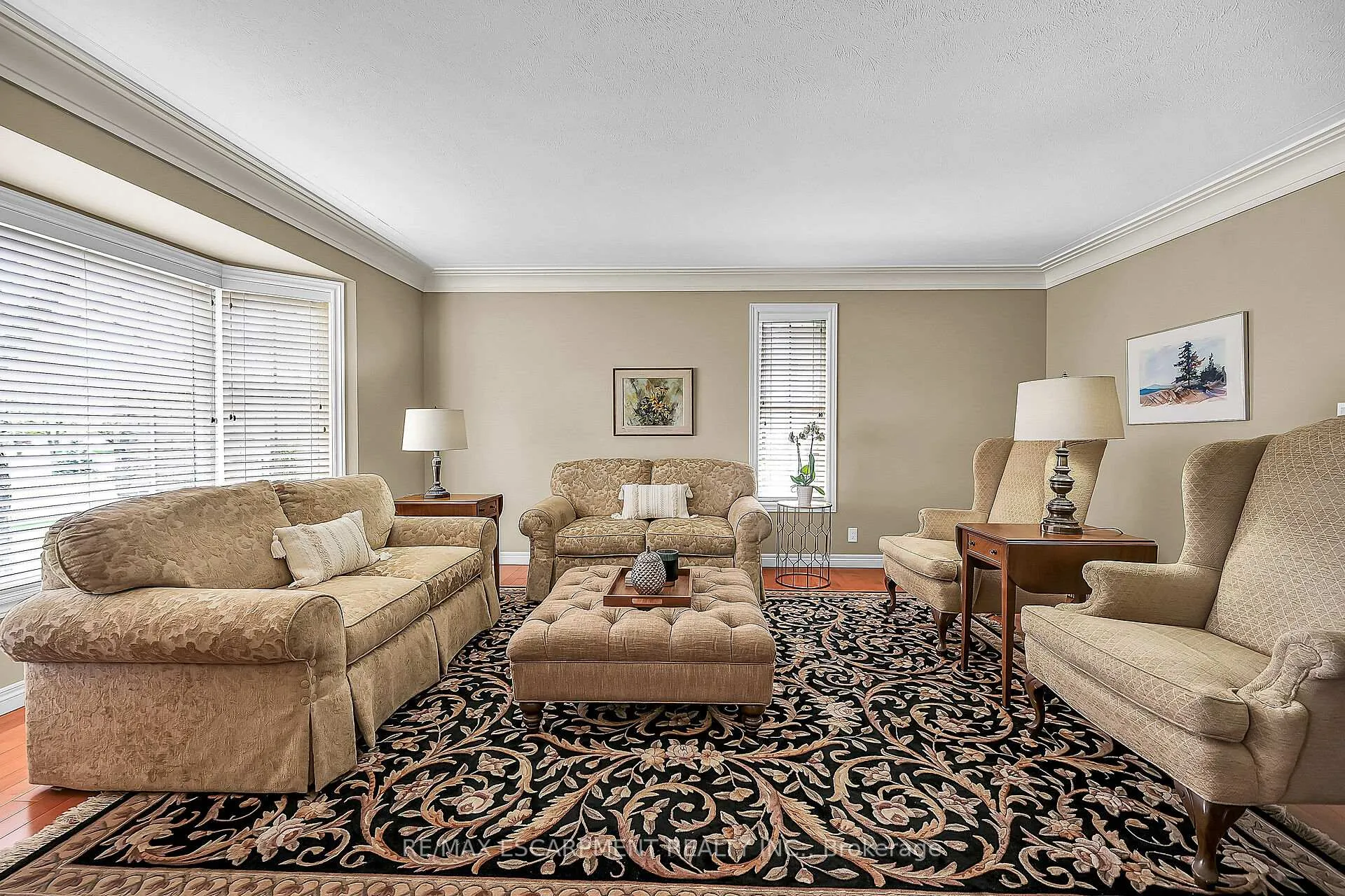 Photo 5 of 17 Angle Street, Norfolk, Simcoe — HOMEH