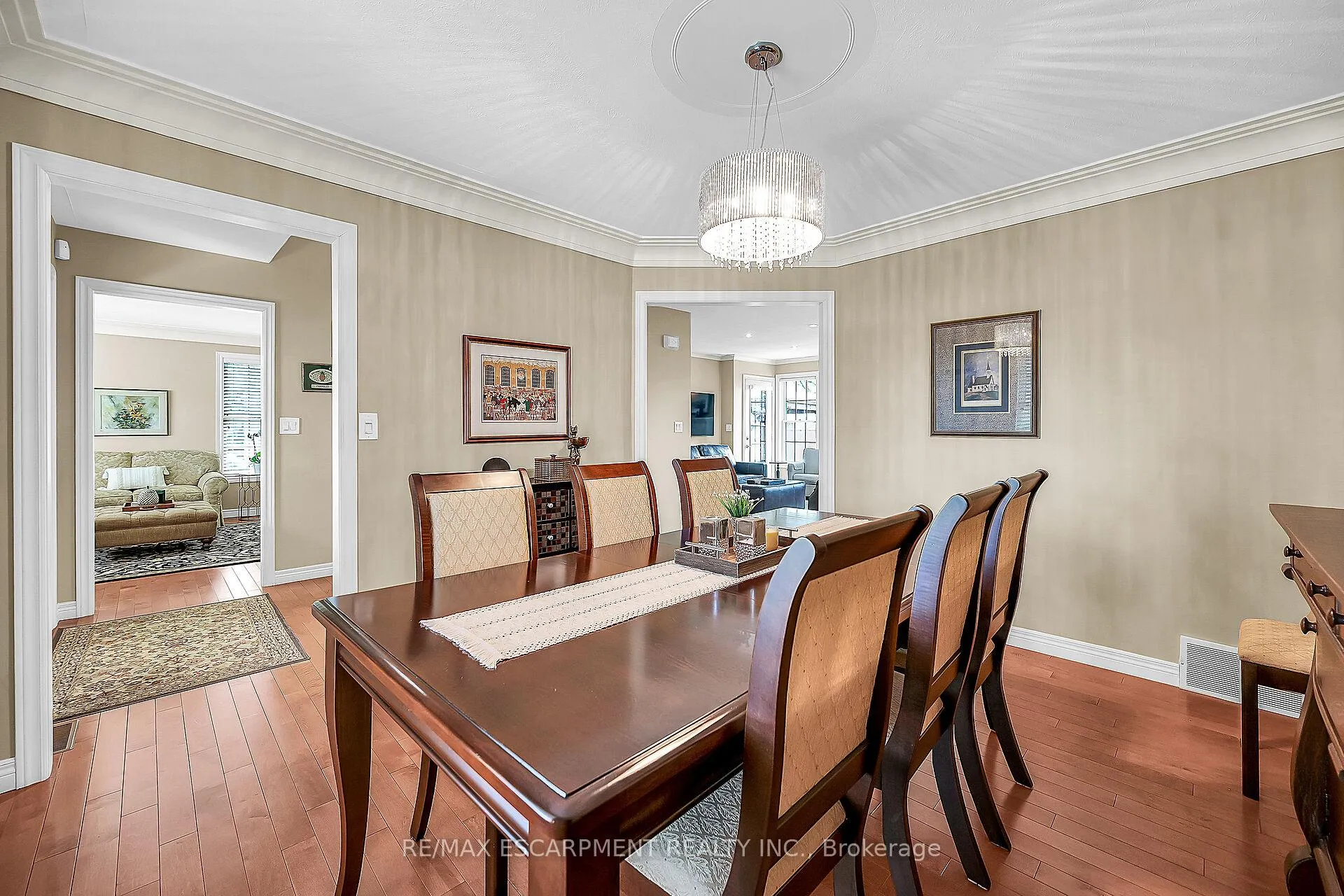 Photo 8 of 17 Angle Street, Norfolk, Simcoe — HOMEH