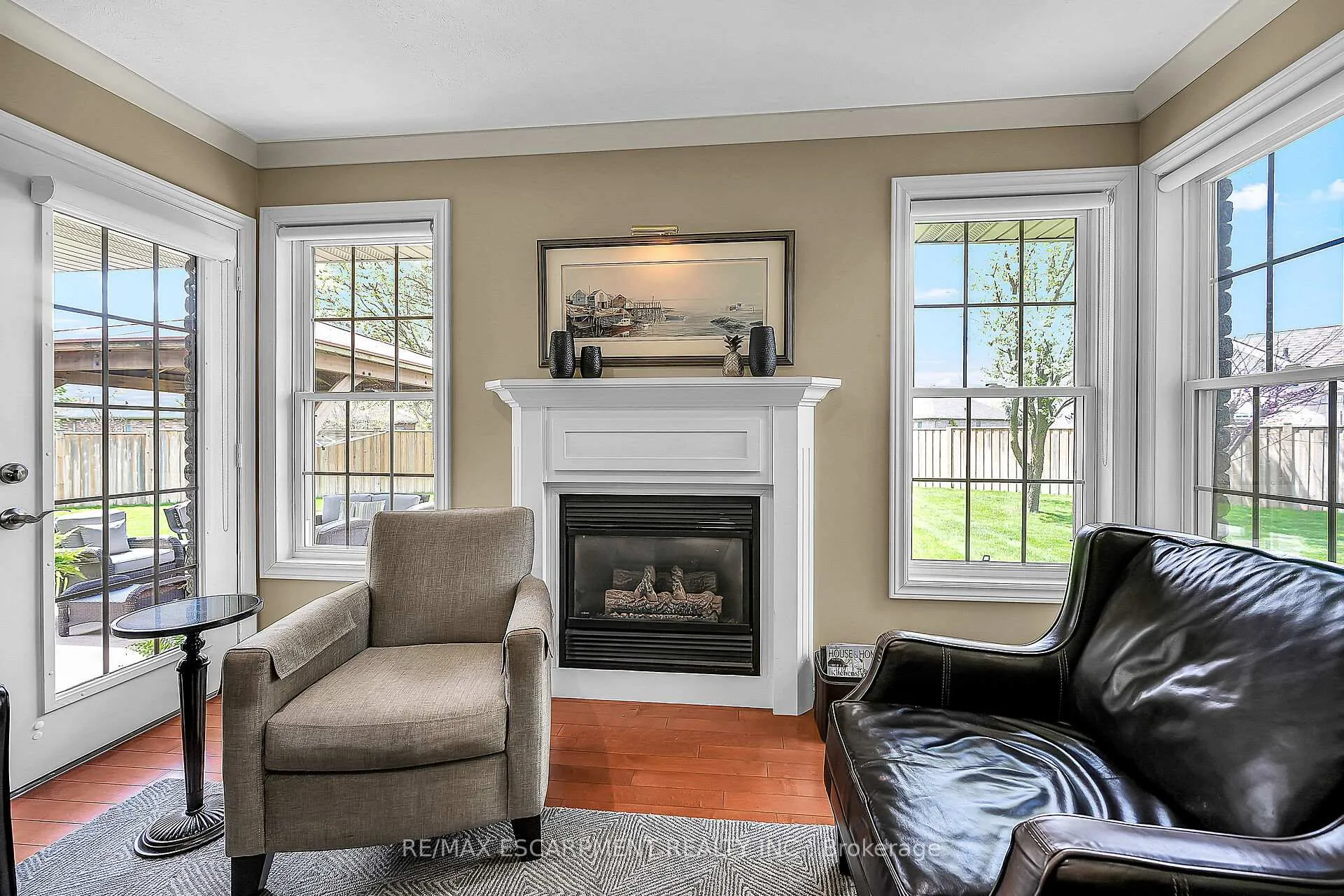 Photo 11 of 17 Angle Street, Norfolk, Simcoe — HOMEH