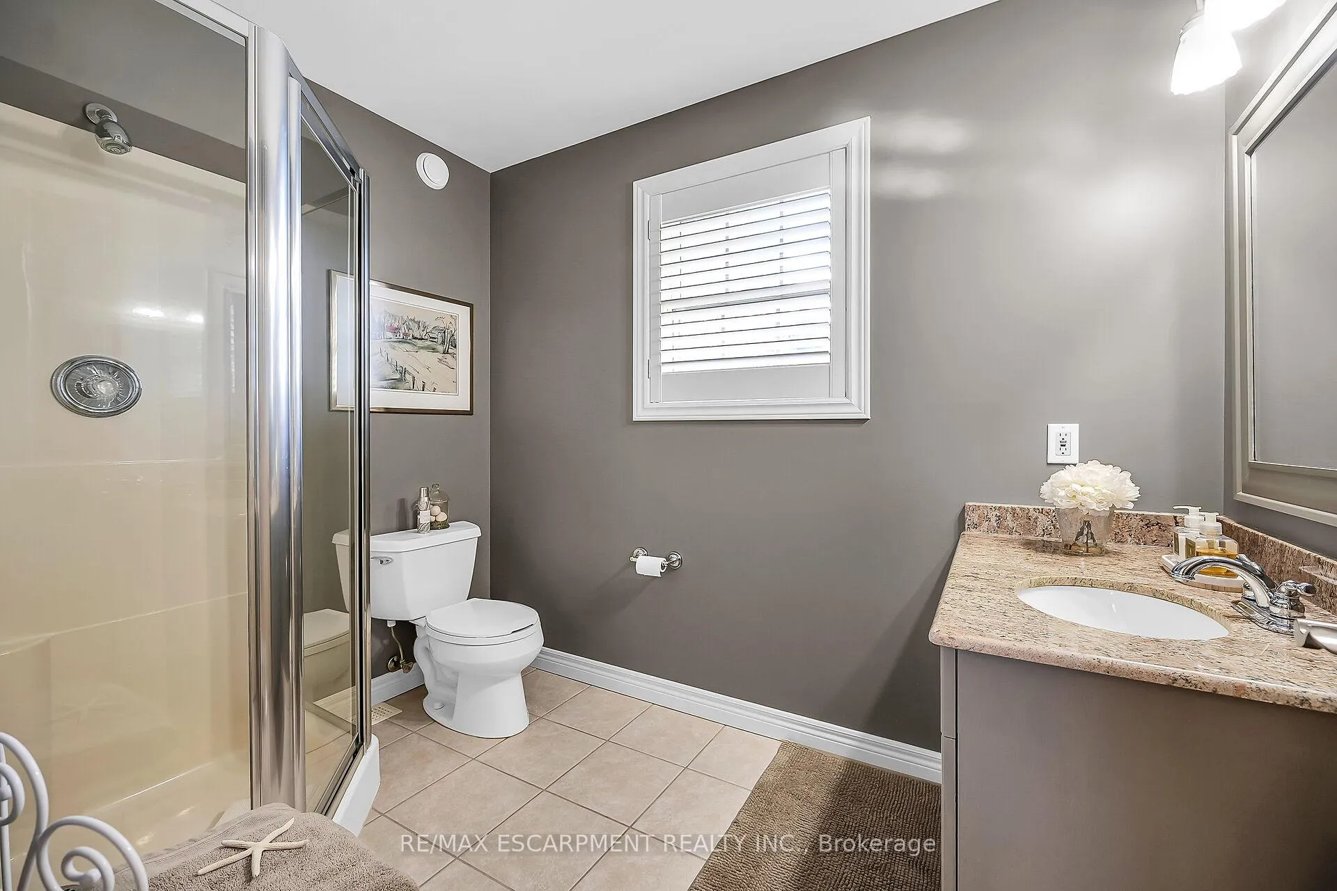 Photo 27 of 17 Angle Street, Norfolk, Simcoe — HOMEH