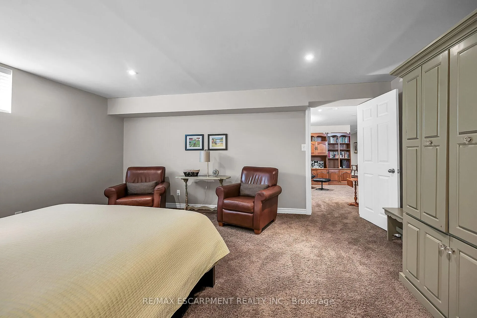 Photo 34 of 17 Angle Street, Norfolk, Simcoe — HOMEH