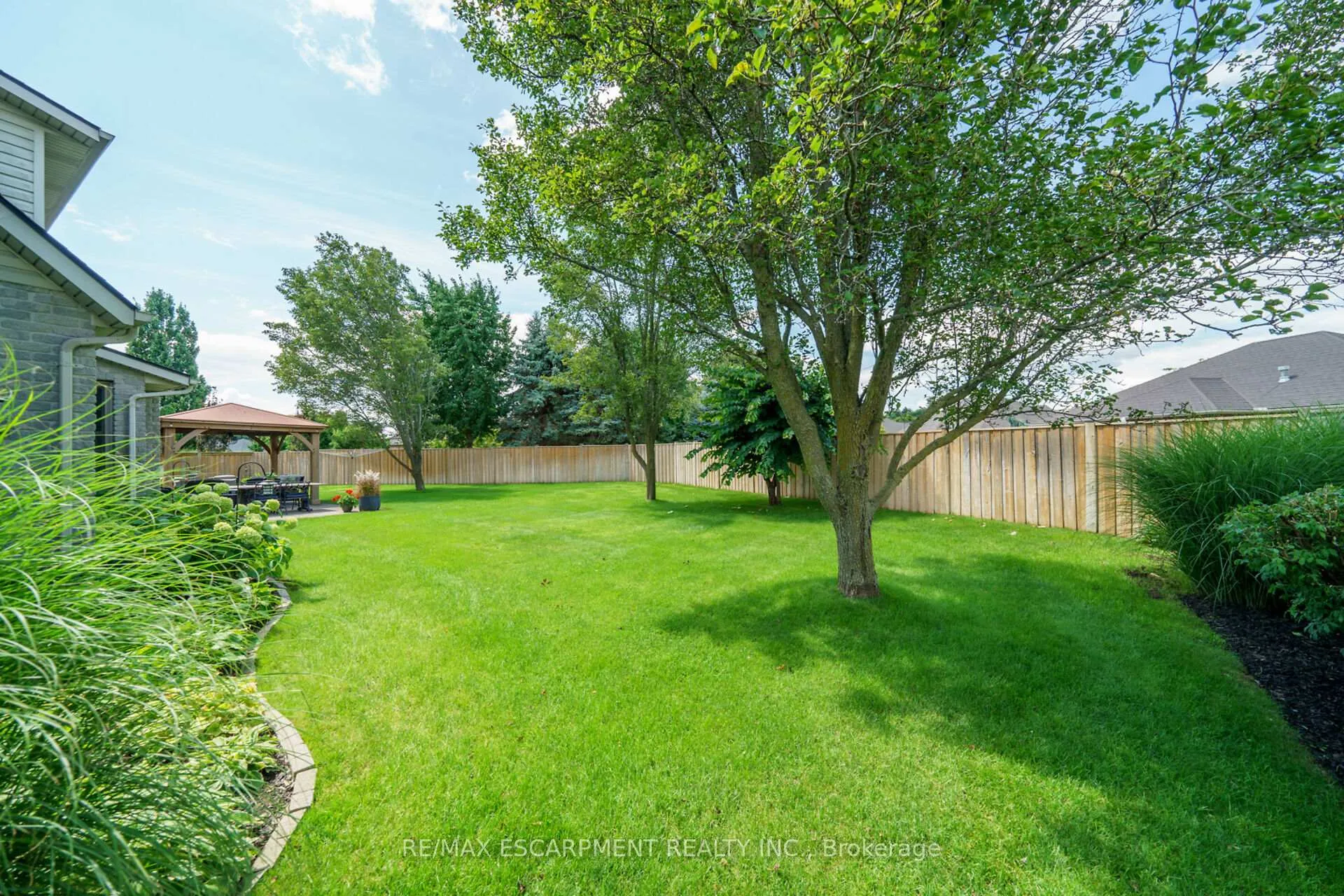 Photo 40 of 17 Angle Street, Norfolk, Simcoe — HOMEH