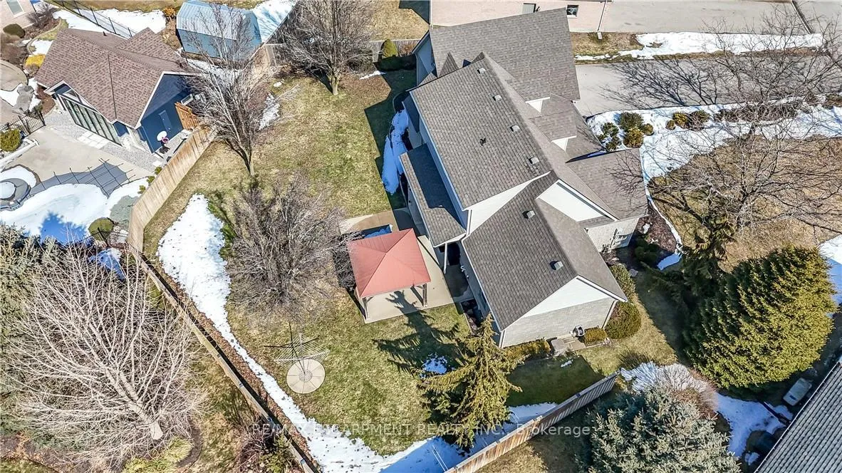 Photo 46 of 17 Angle Street, Norfolk, Simcoe — HOMEH