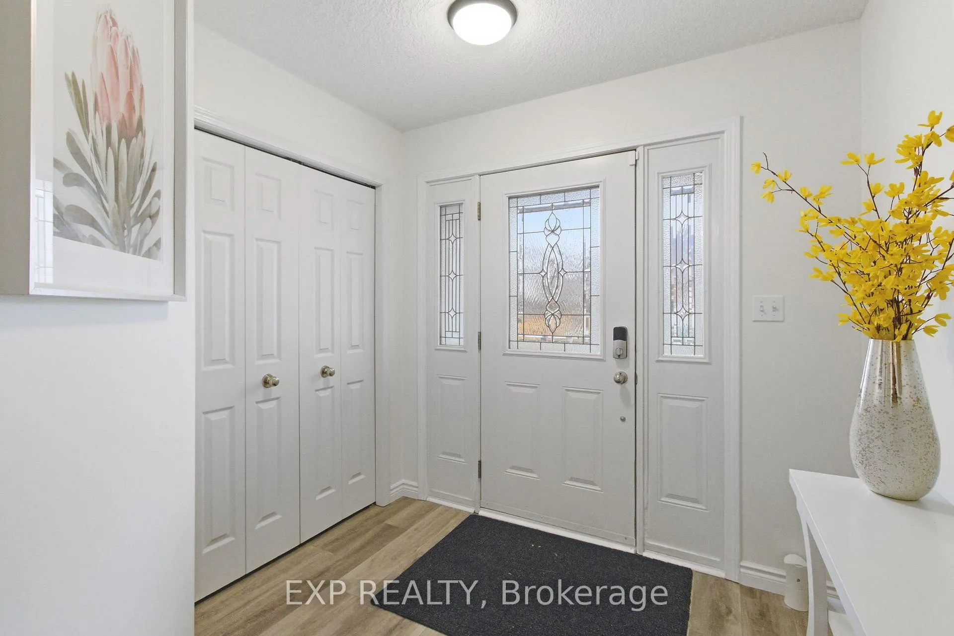 Photo 5 of 159 Sophia Crescent, Kitchener, Huron Park — HOMEH