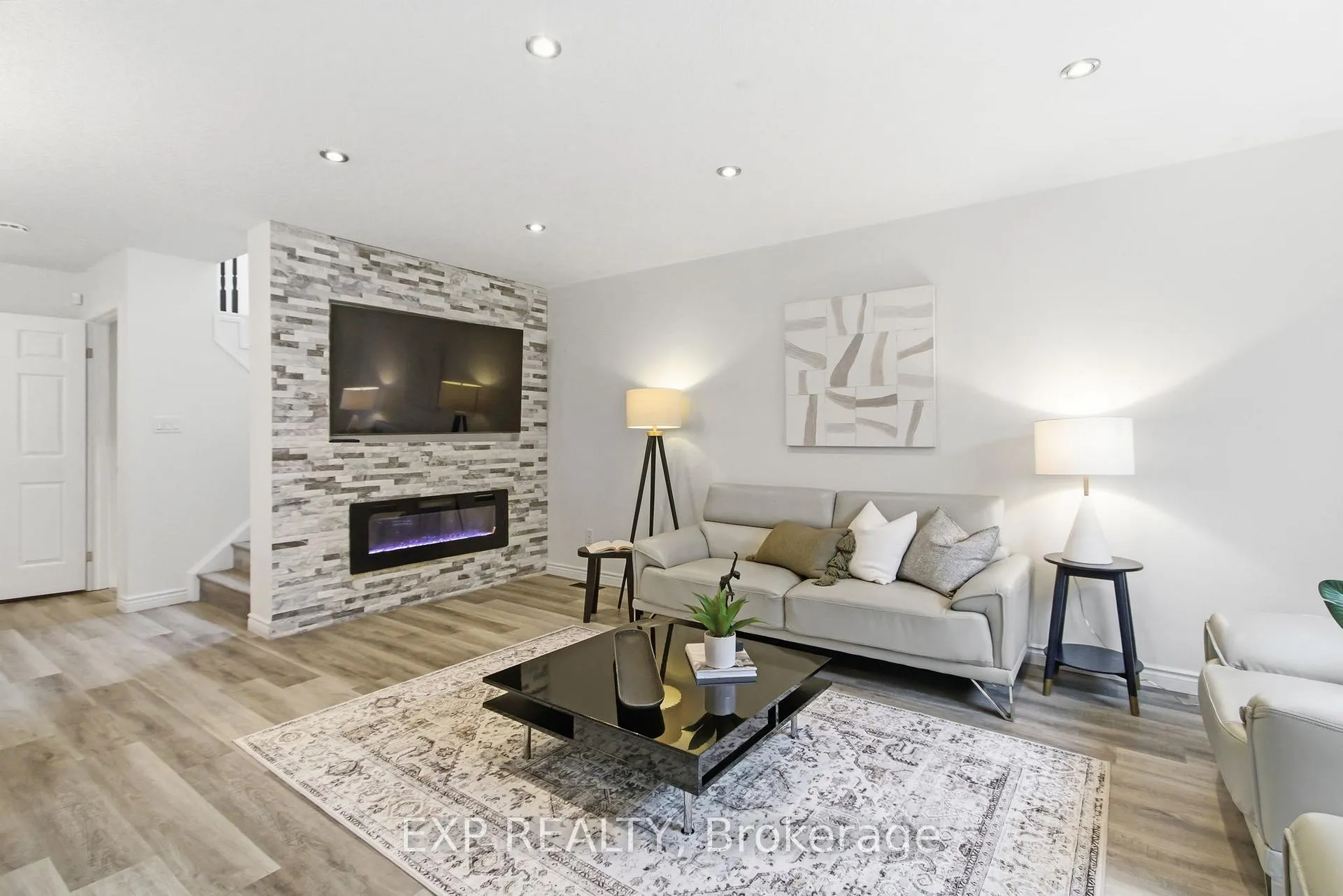 Photo 7 of 159 Sophia Crescent, Kitchener, Huron Park — HOMEH