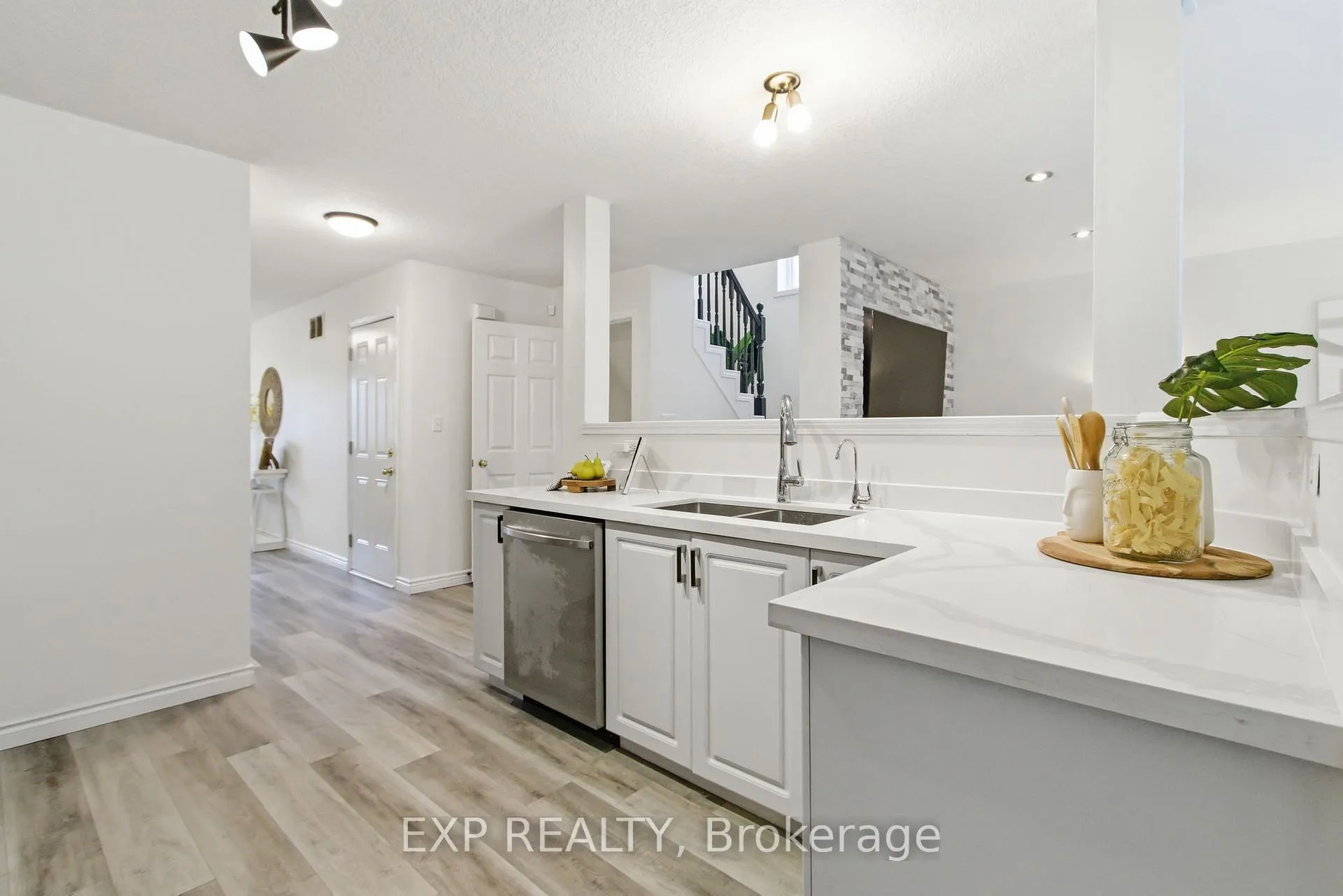 Photo 13 of 159 Sophia Crescent, Kitchener, Huron Park — HOMEH