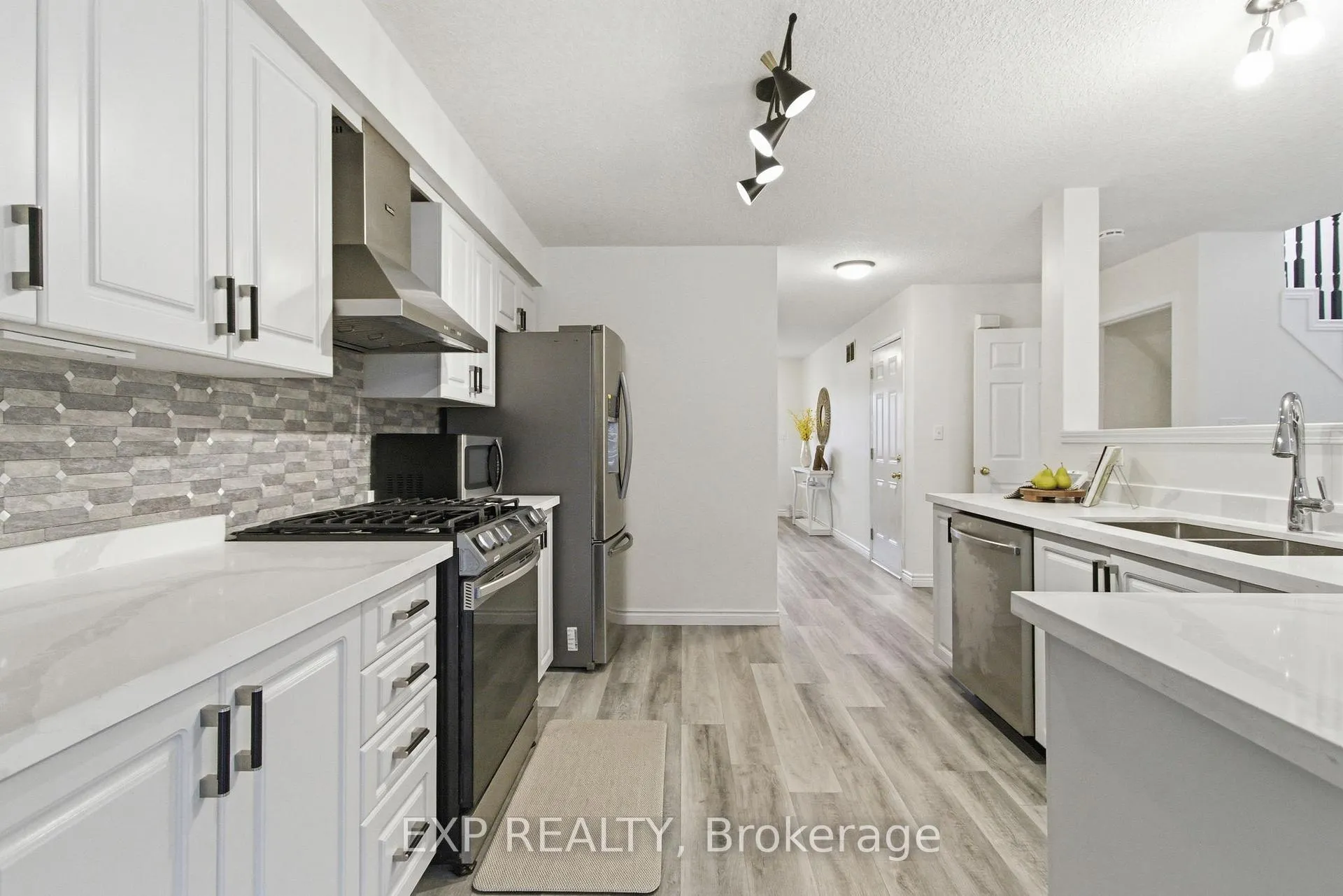 Photo 14 of 159 Sophia Crescent, Kitchener, Huron Park — HOMEH