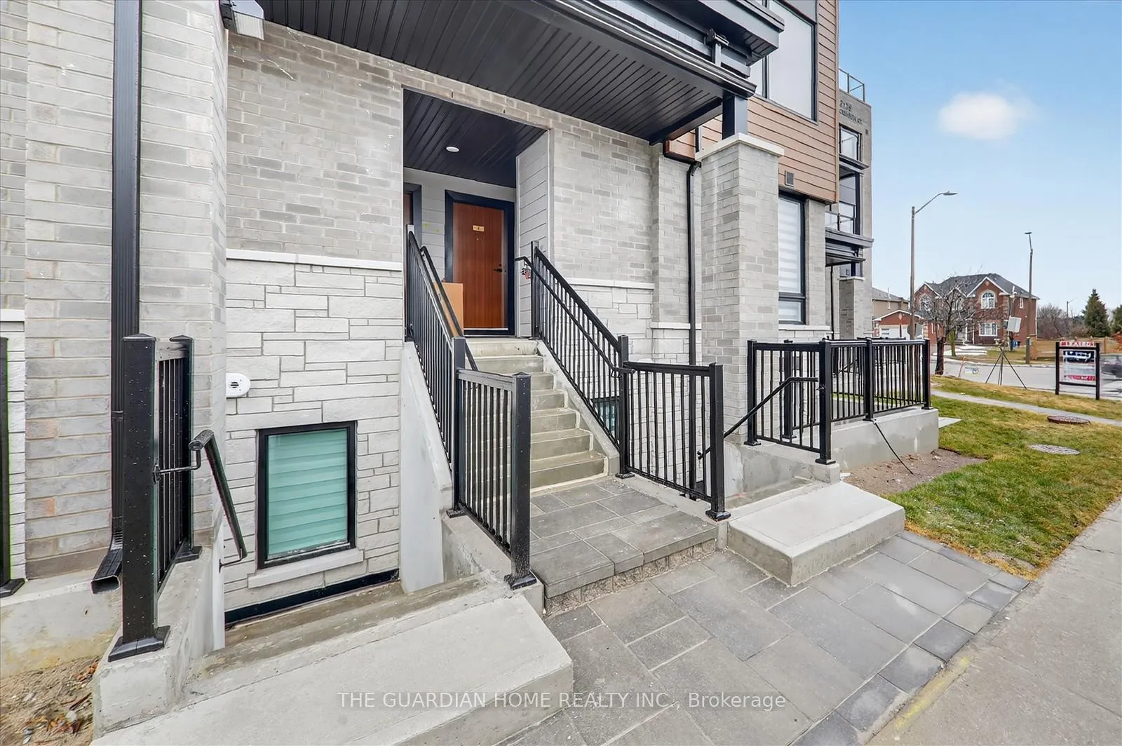 Photo 3 of Unit 5, 3175 Denison Street, Markham, Middlefield — HOMEH