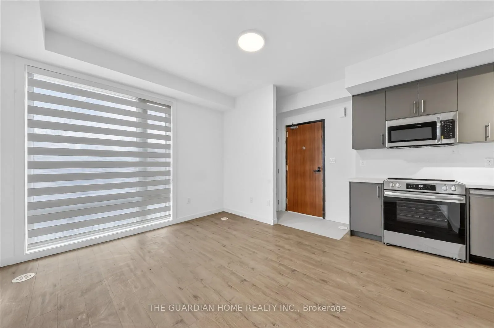Photo 6 of Unit 5, 3175 Denison Street, Markham, Middlefield — HOMEH
