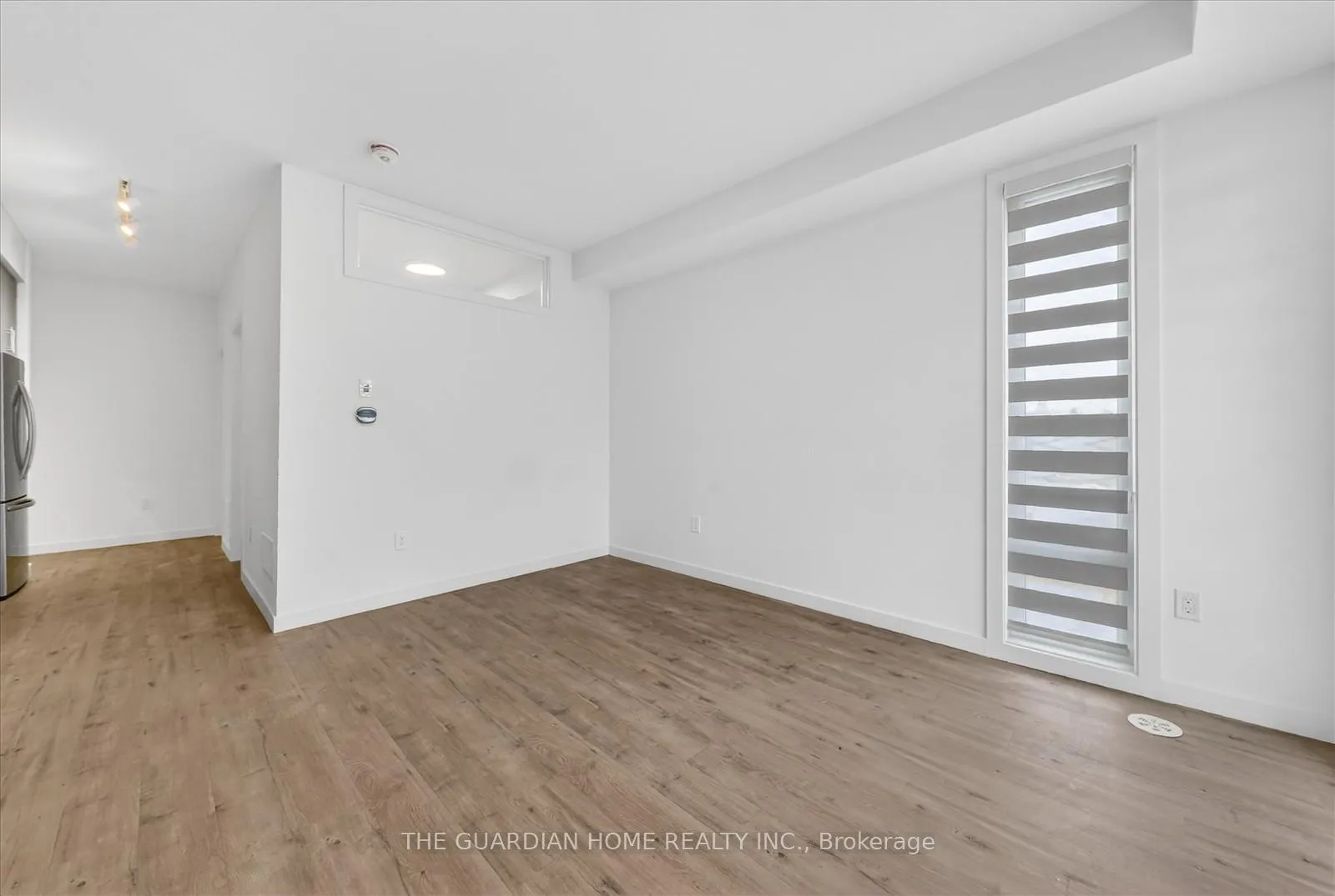 Photo 8 of Unit 5, 3175 Denison Street, Markham, Middlefield — HOMEH