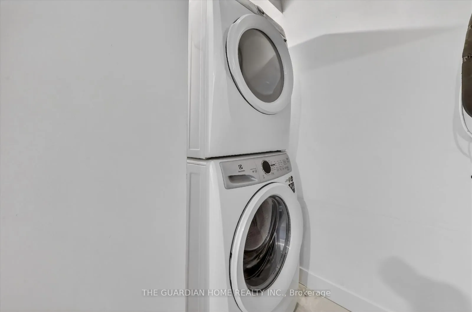 Photo 20 of Unit 5, 3175 Denison Street, Markham, Middlefield — HOMEH