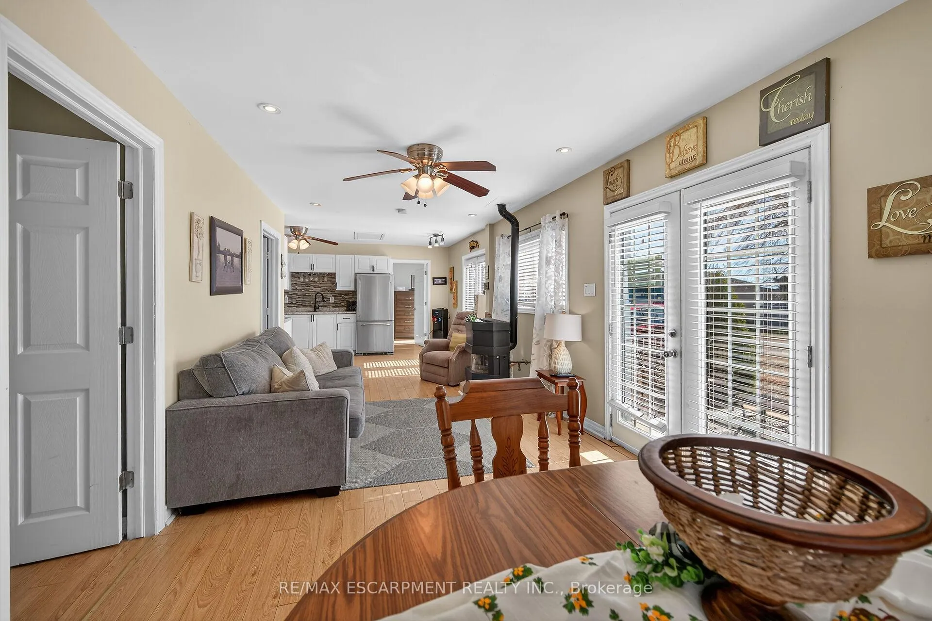 Photo 16 of 87 Lakeshore Road, Haldimand, Nanticoke — HOMEH