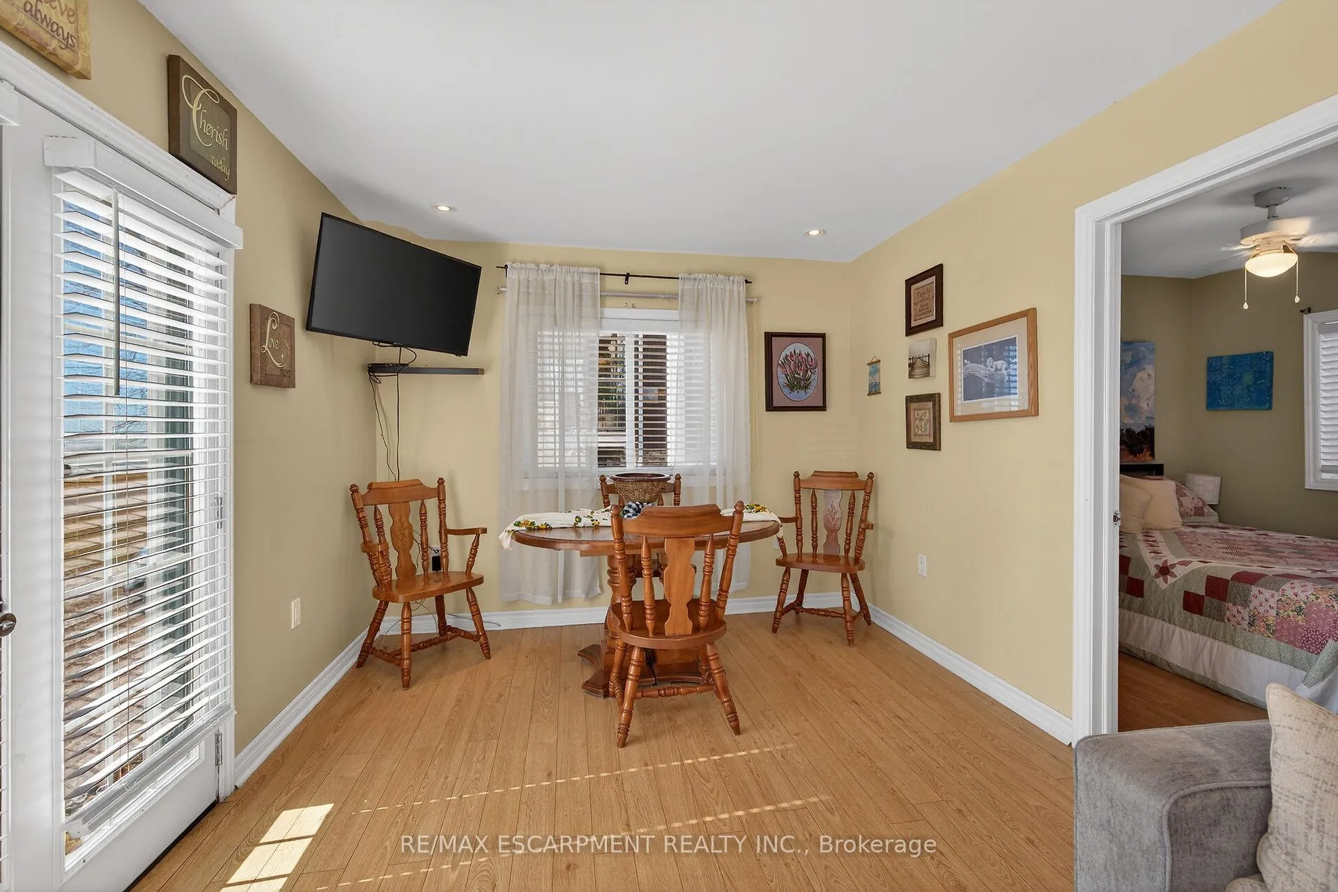 Photo 19 of 87 Lakeshore Road, Haldimand, Nanticoke — HOMEH